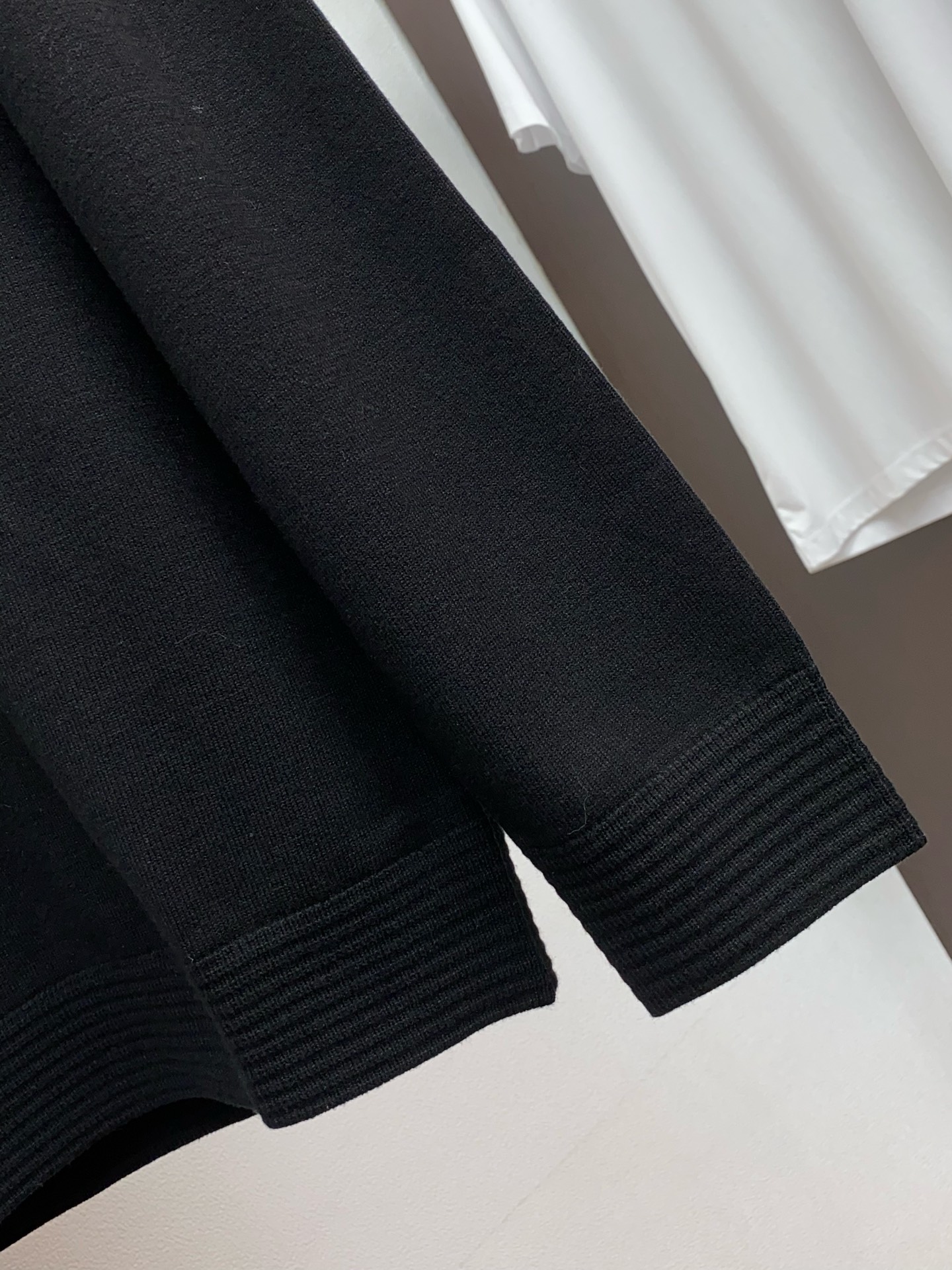 杰尼亚 男士高端简约翻领假两件针织长袖毛衣 ，香港洋行渠道货，纯正血统品质，25年秋冬 新款，经典王牌系