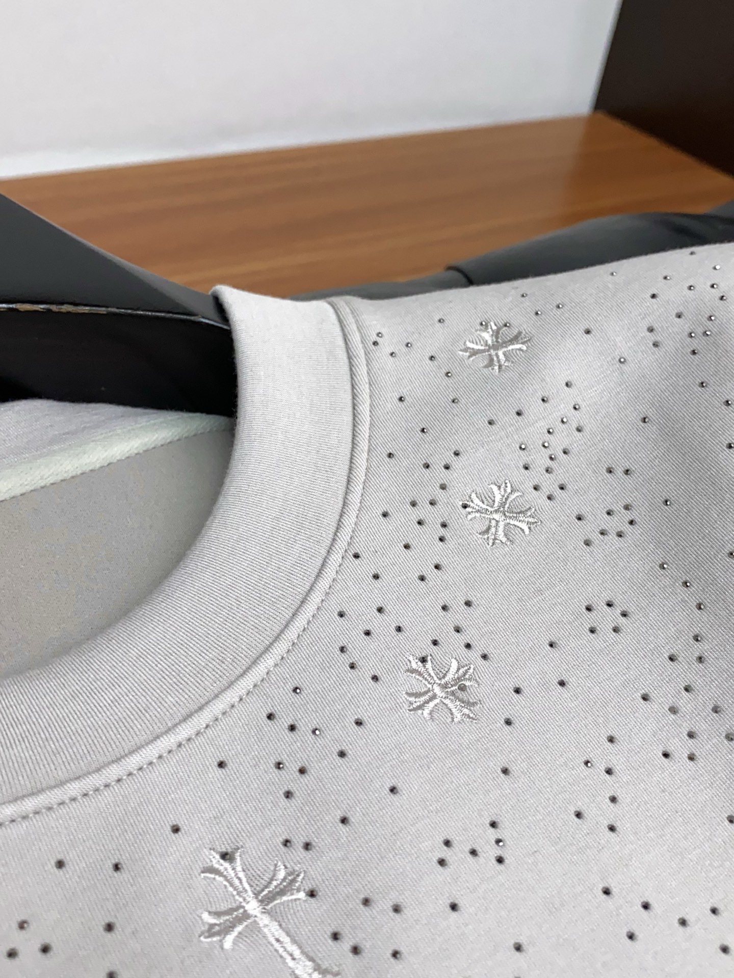 男士高端简约圆领加厚空气棉长袖卫衣 ，香港洋行渠道货，纯正血统品质，25年秋冬 新款，经典王牌系列！高端