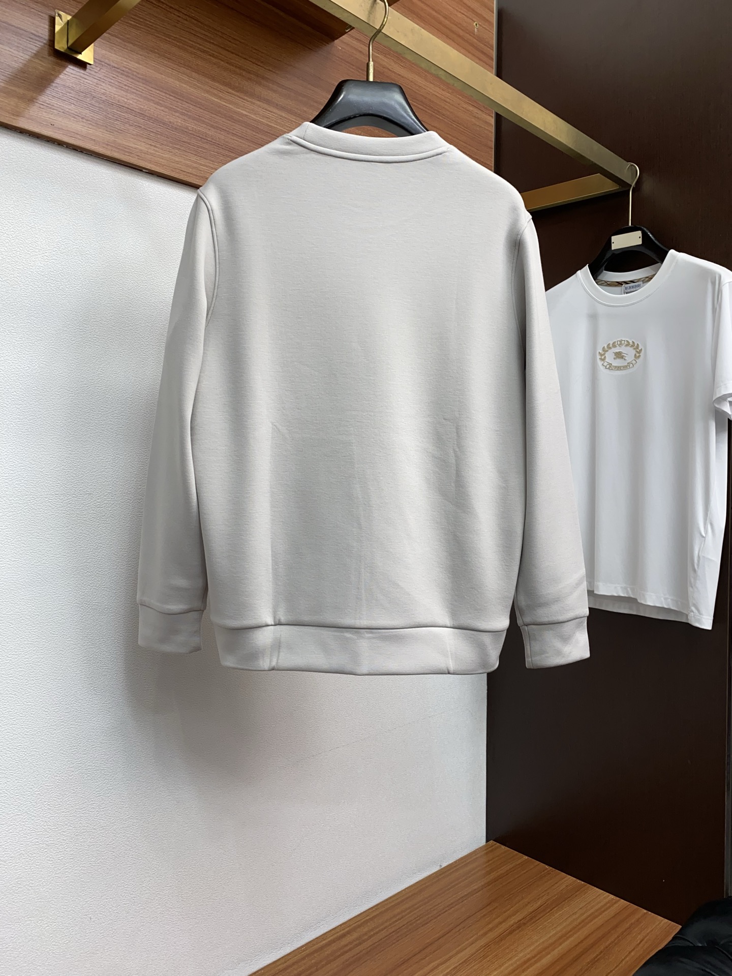 男士高端简约圆领加厚空气棉长袖卫衣 ，香港洋行渠道货，纯正血统品质，25年秋冬 新款，经典王牌系列！高端