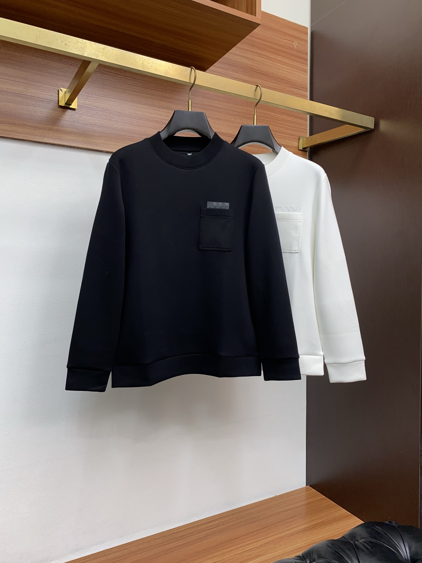 男士高端简约圆领加厚空气棉长袖卫衣 ，香港洋行渠道货，纯正血统品质，25年秋冬 新款，经典王牌系列！高端