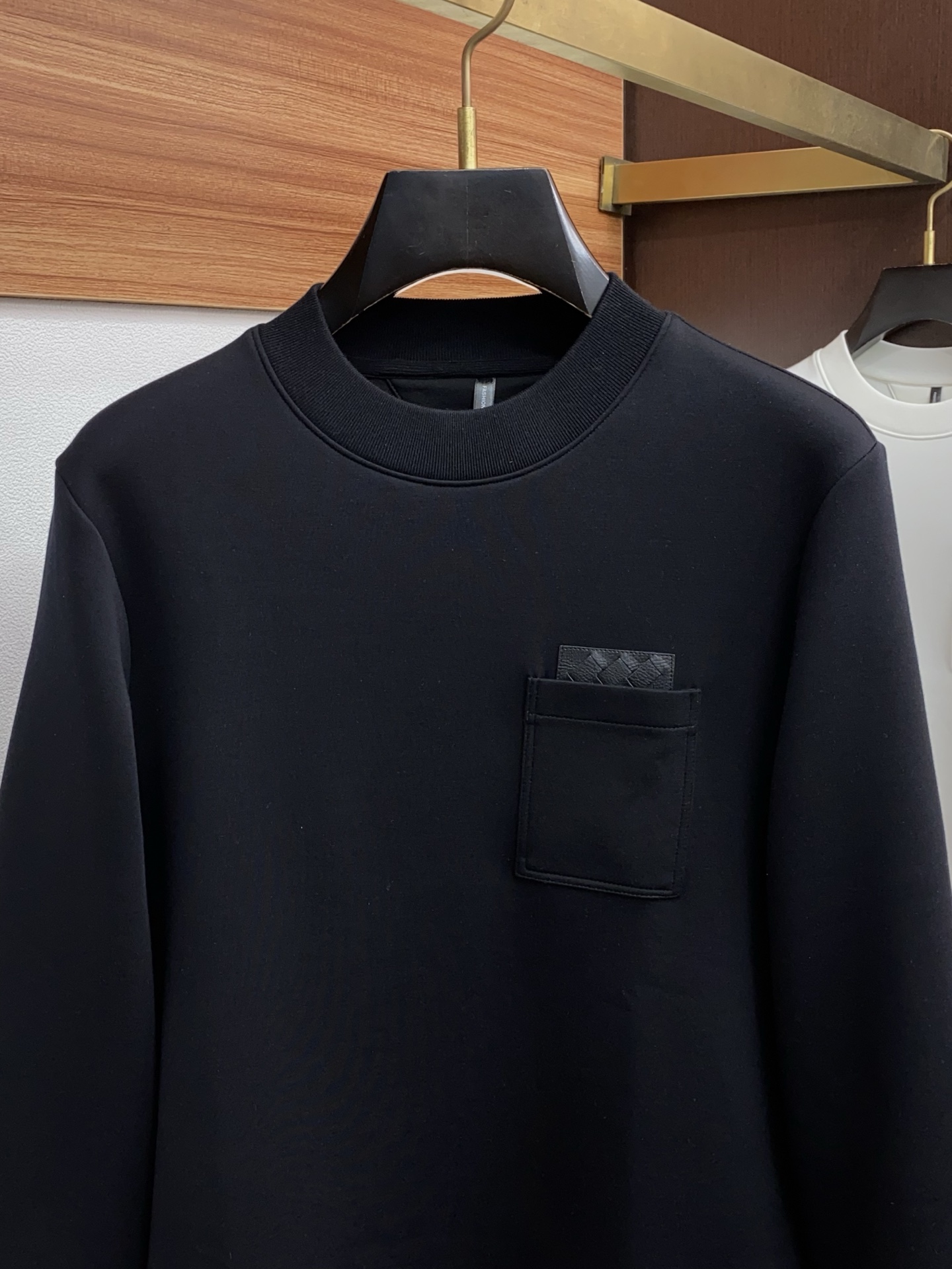 BV 男士高端简约圆领加厚空气棉长袖卫衣 ，香港洋行渠道货，纯正血统品质，25年秋冬 新款，经典王牌系列