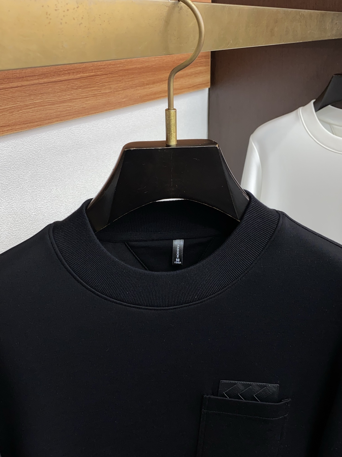 BV 男士高端简约圆领加厚空气棉长袖卫衣 ，香港洋行渠道货，纯正血统品质，25年秋冬 新款，经典王牌系列