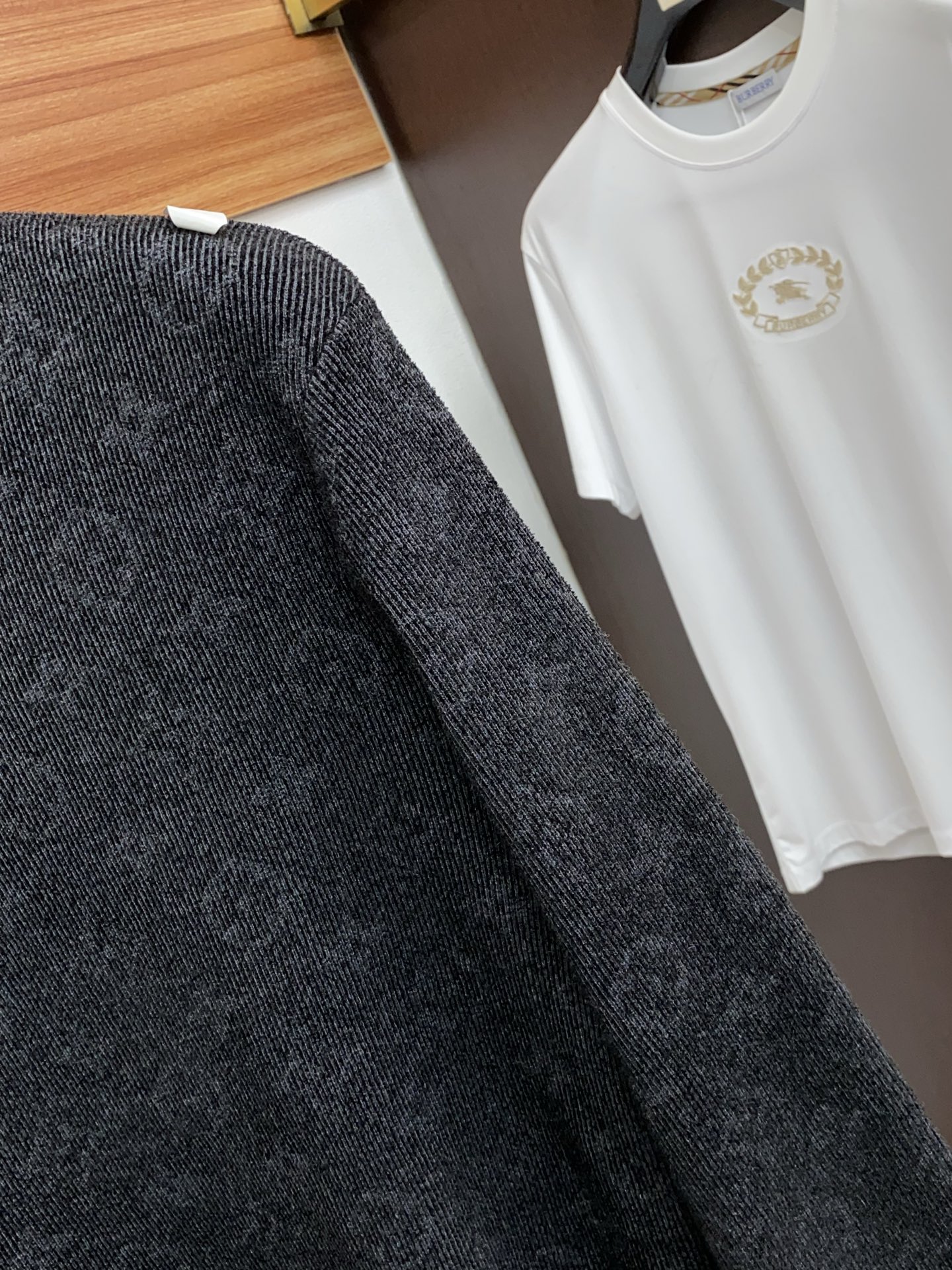 1v路易威登 2025FW男士秋冬羊毛混纺毛衣 打底外穿毛衣 针织衫休闲日常穿搭单品！上身修饰身形、定制