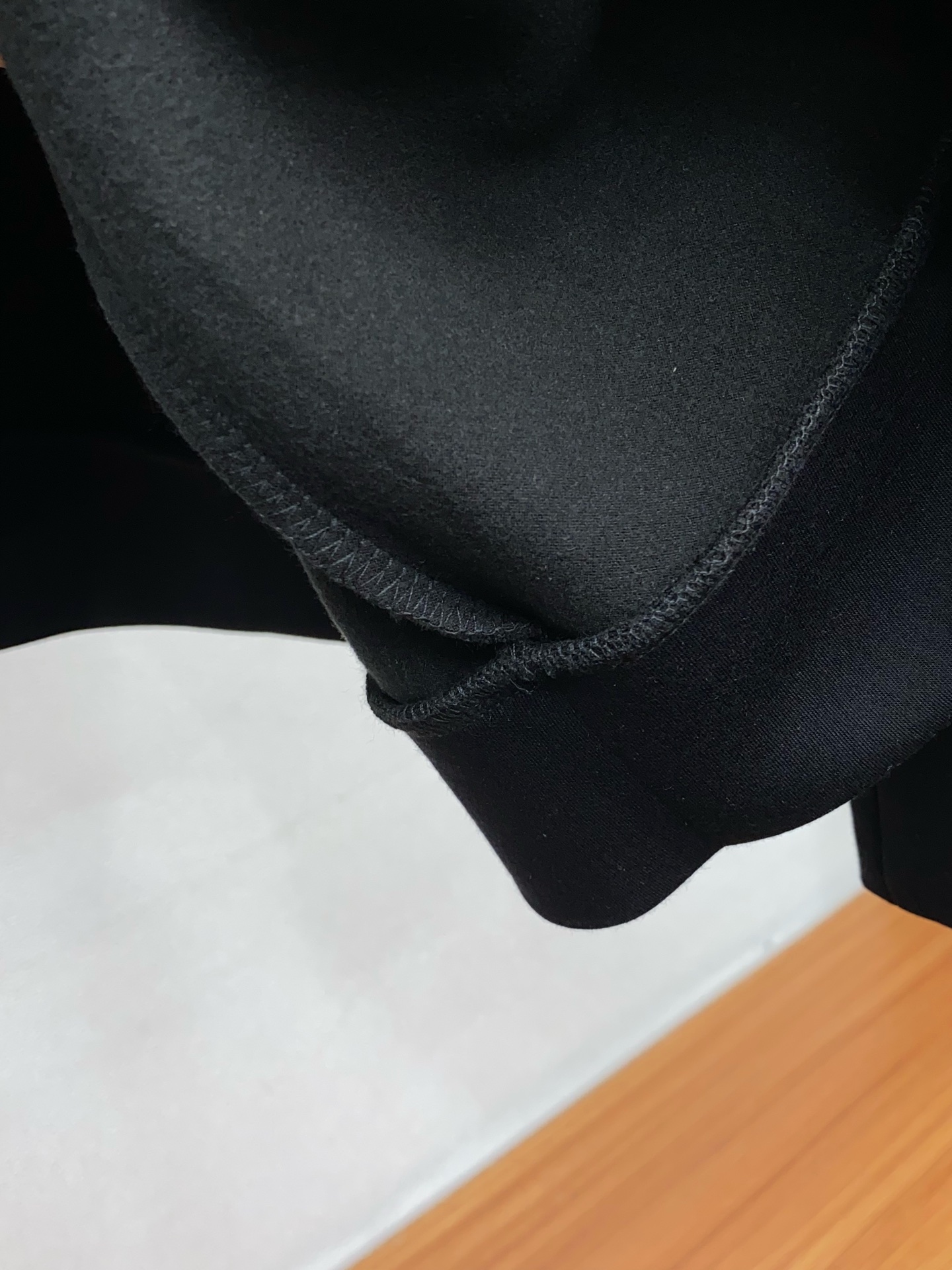 巴宝莉 男士高端简约圆领加厚空气棉长袖卫衣 ，香港洋行渠道货，纯正血统品质，25年秋冬 新款，经典王牌系