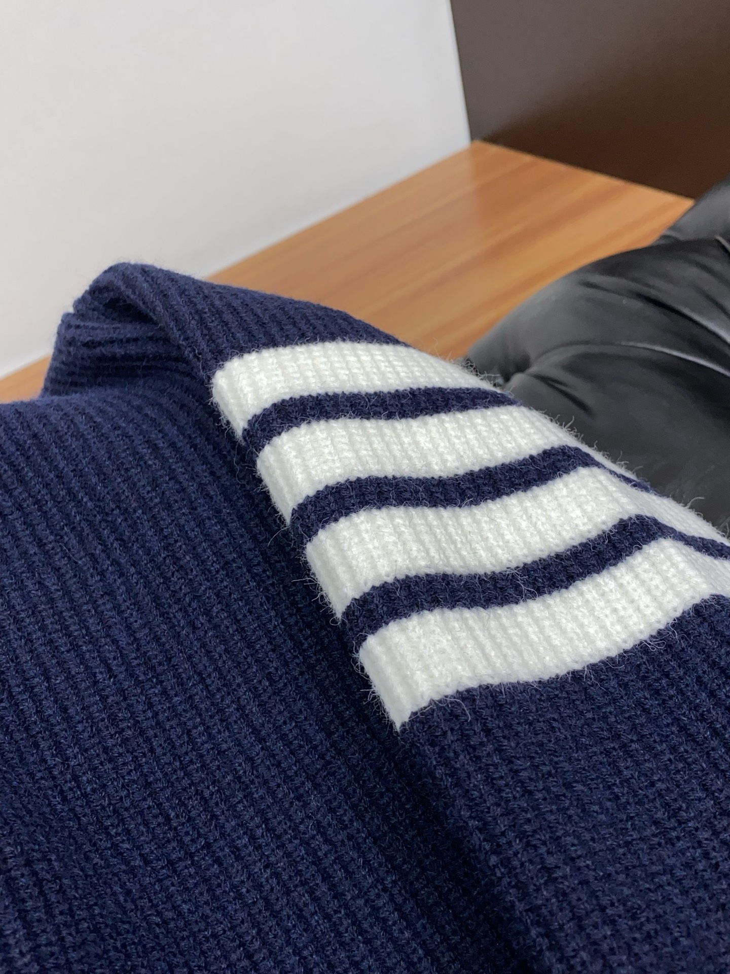 TB 2025FW男士秋冬毛衣 针织男装外套，休闲日常穿搭单品！上身修饰身形、定制面料将时装美学和新都市