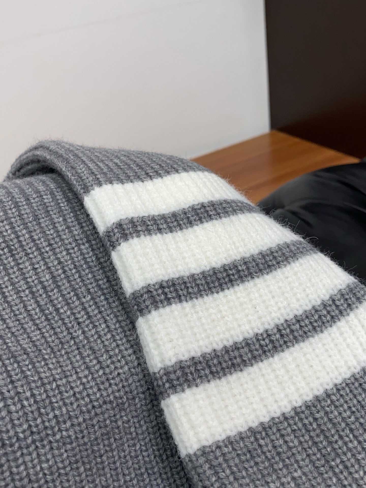 TB 2025FW男士秋冬毛衣 针织男装外套，休闲日常穿搭单品！上身修饰身形、定制面料将时装美学和新都市