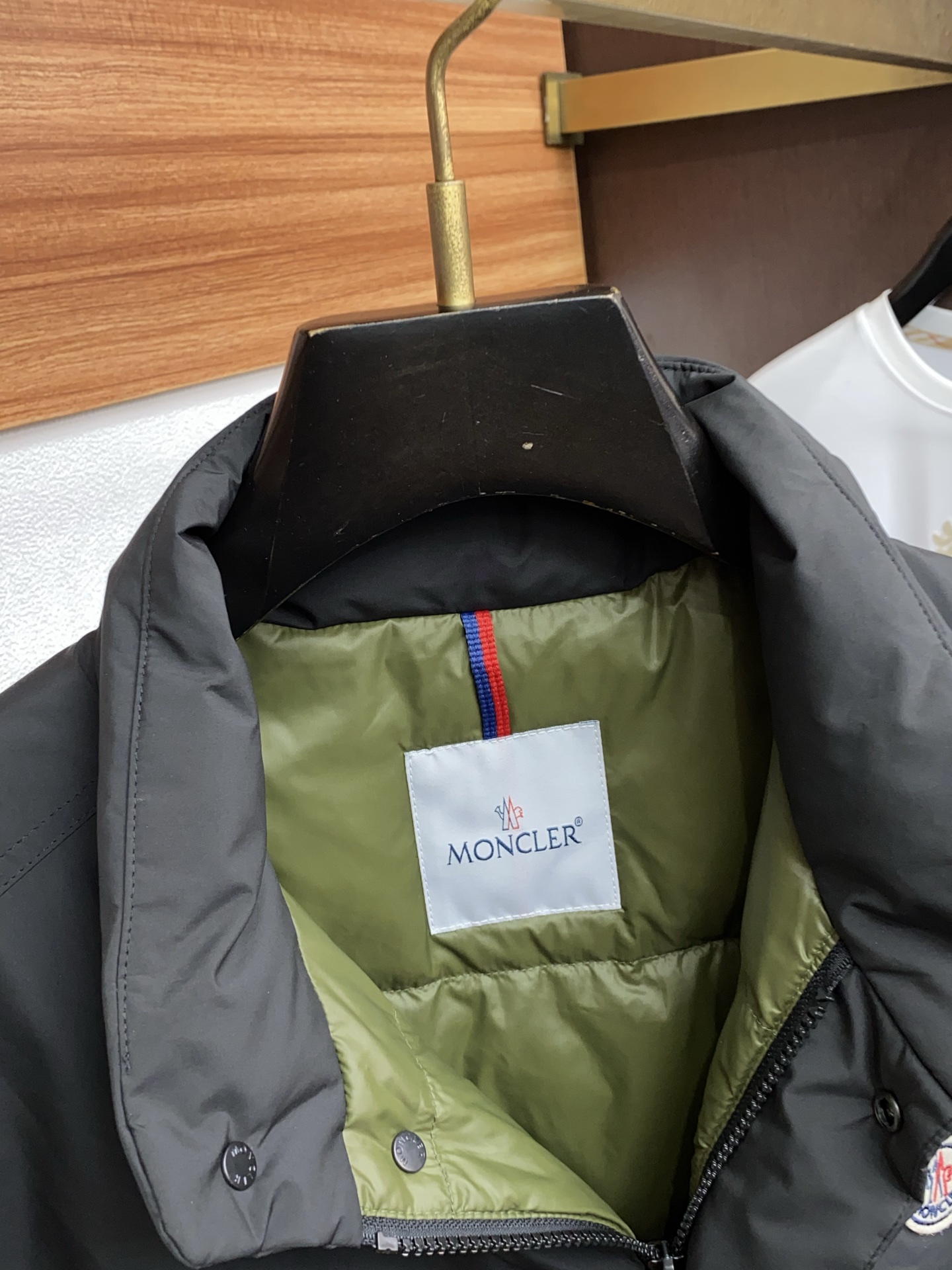 蒙口 25秋冬男士时尚羽绒服 轻奢时尚休闲风格，轻盈保暖柔软！低调系列时尚百搭，就是有型！香港贸易订单款