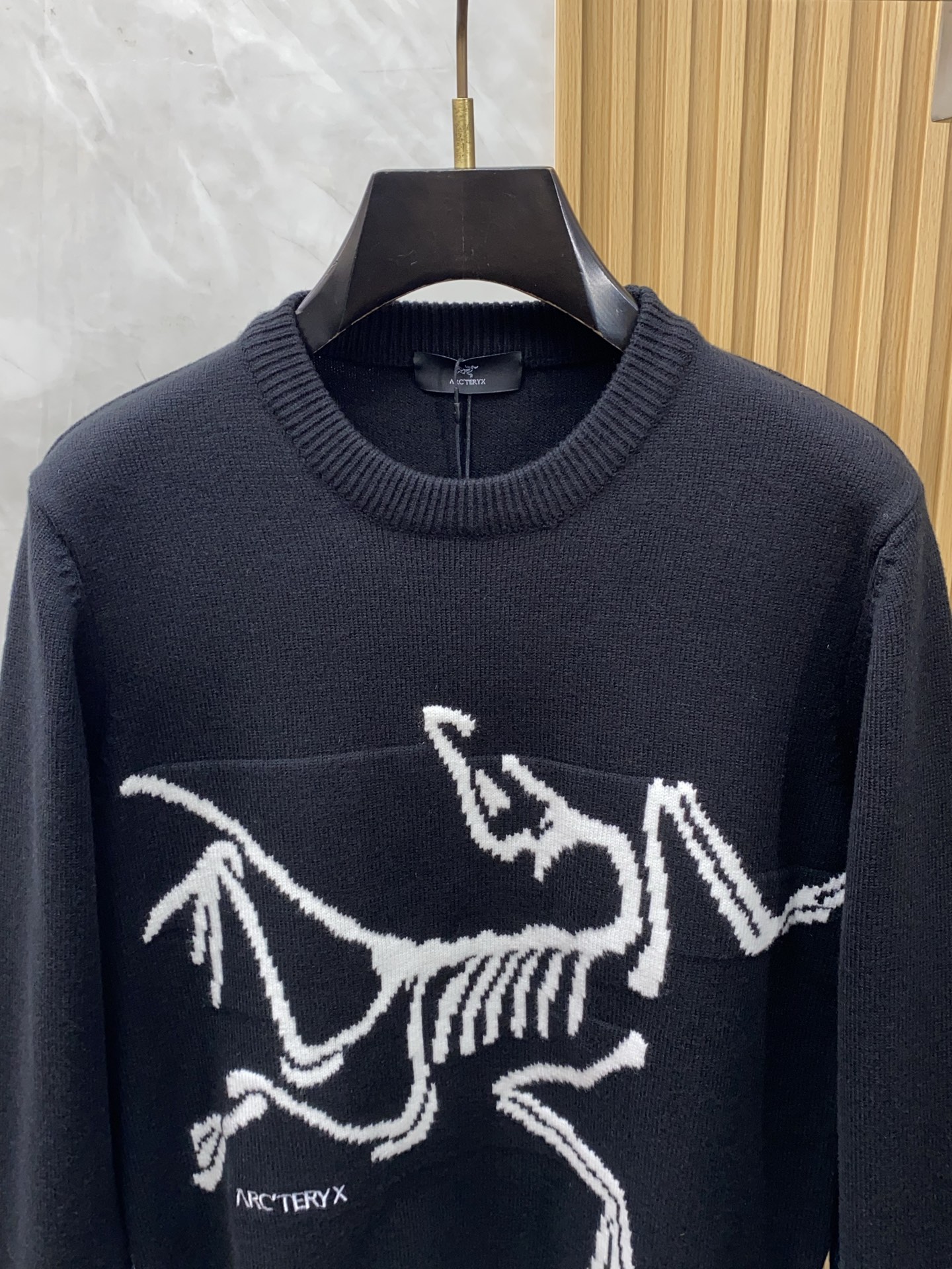 始祖鸟 2025秋冬新款简约百搭款羊毛混纺长袖毛衣 精致工艺专柜面料，顶级元素融合打造，潮男时尚，无论是