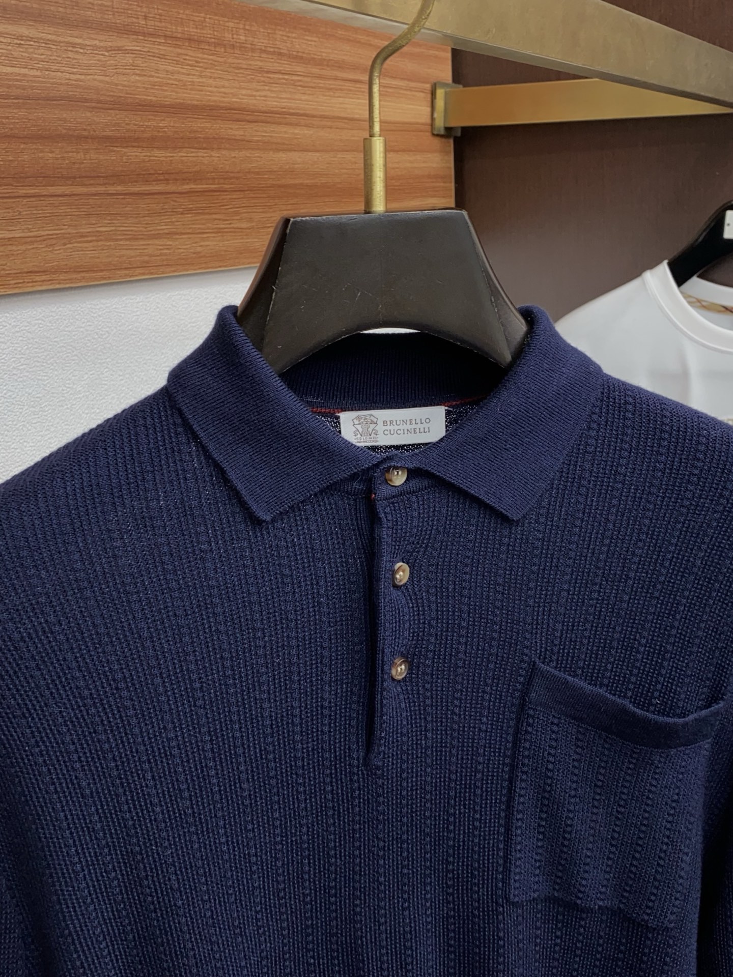 BC 老钱经典永驻绅士雅韵Polo衫毛衣，有线条勾勒提花工艺，在男士衣橱中，总有一些单品能够跨越季节与潮