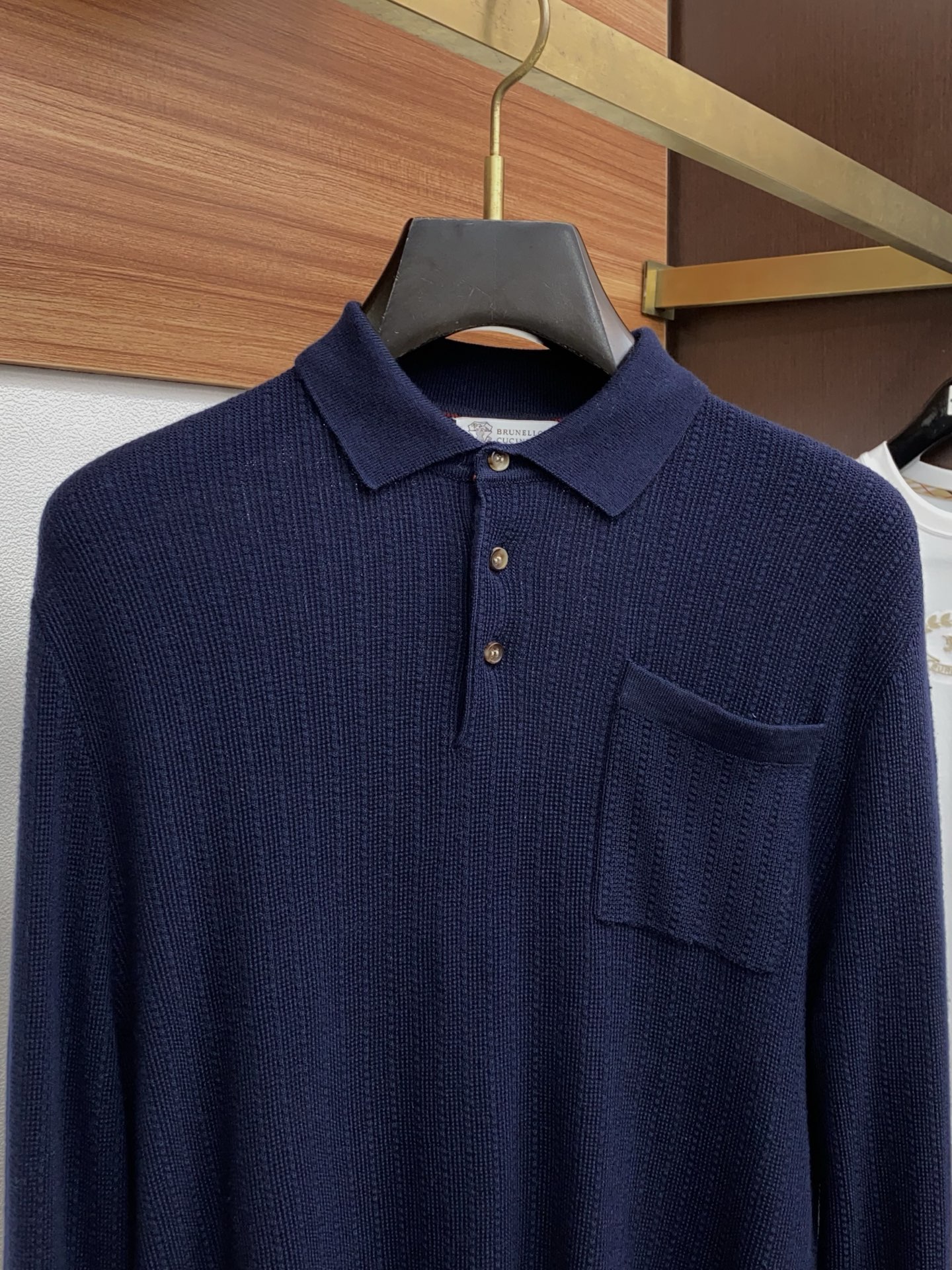 BC 老钱经典永驻绅士雅韵Polo衫毛衣，有线条勾勒提花工艺，在男士衣橱中，总有一些单品能够跨越季节与潮