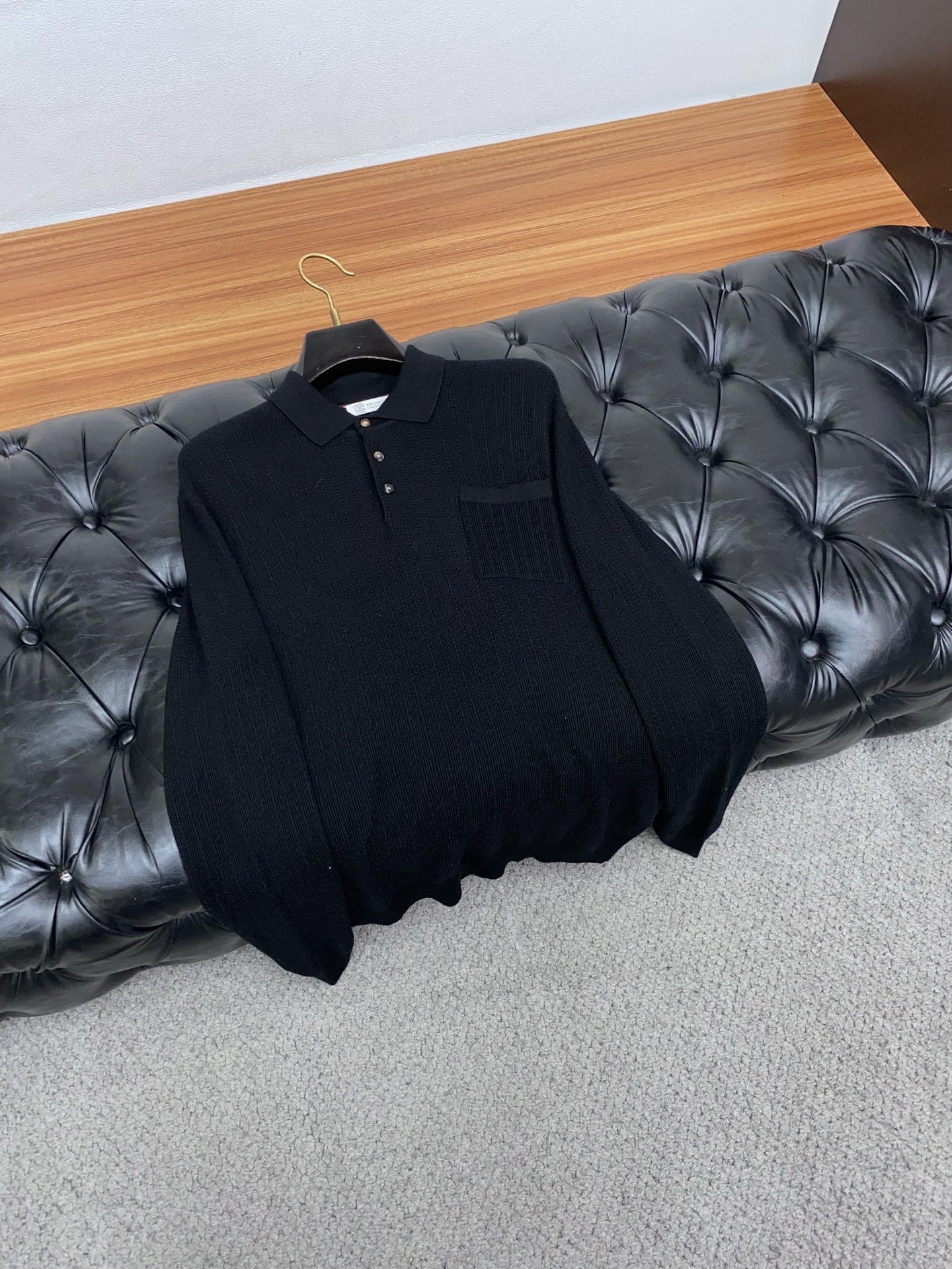 BC 老钱经典永驻绅士雅韵Polo衫毛衣，有线条勾勒提花工艺，在男士衣橱中，总有一些单品能够跨越季节与潮