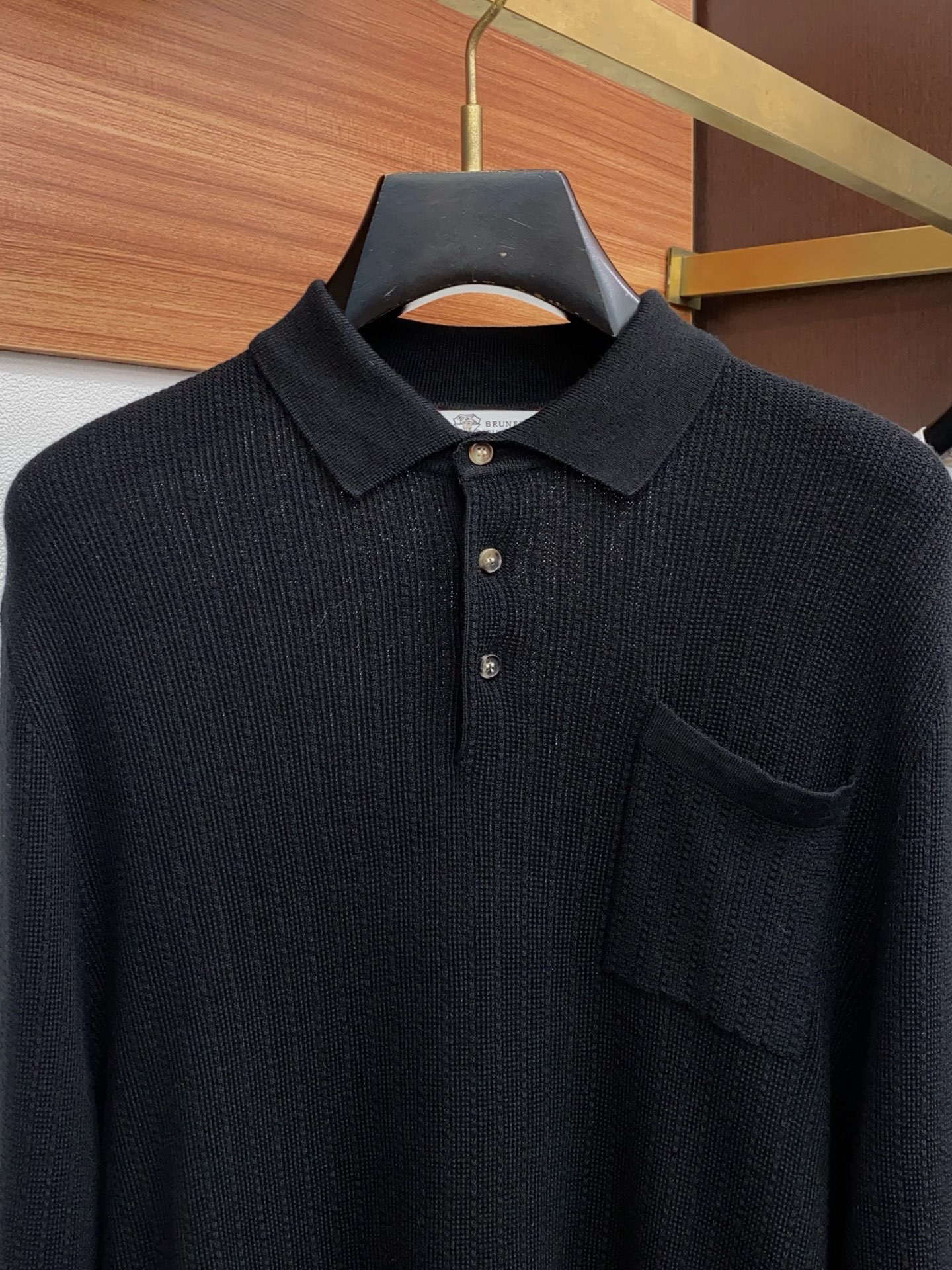 BC 老钱经典永驻绅士雅韵Polo衫毛衣，有线条勾勒提花工艺，在男士衣橱中，总有一些单品能够跨越季节与潮