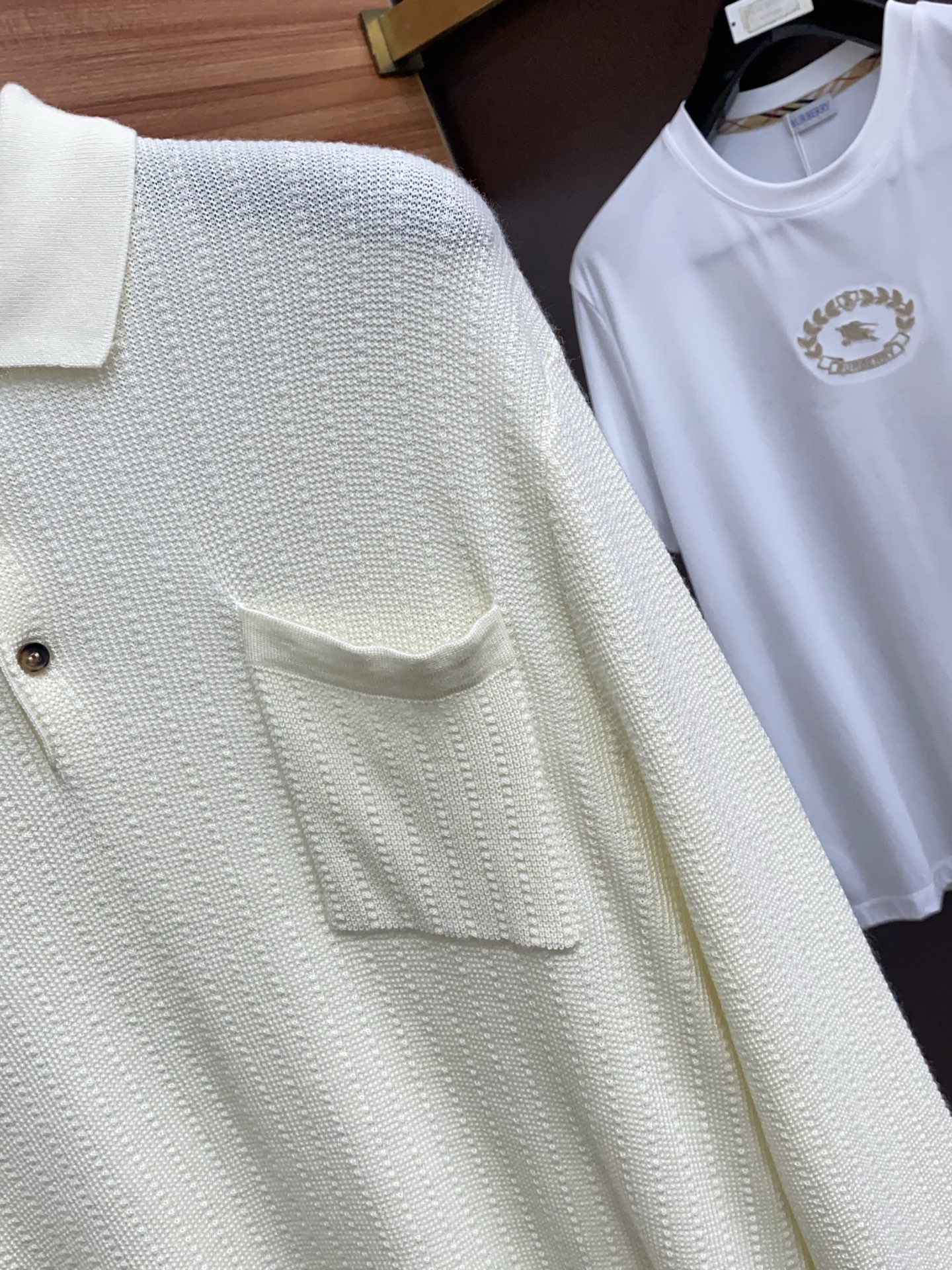 BC 老钱经典永驻绅士雅韵Polo衫毛衣，有线条勾勒提花工艺，在男士衣橱中，总有一些单品能够跨越季节与潮