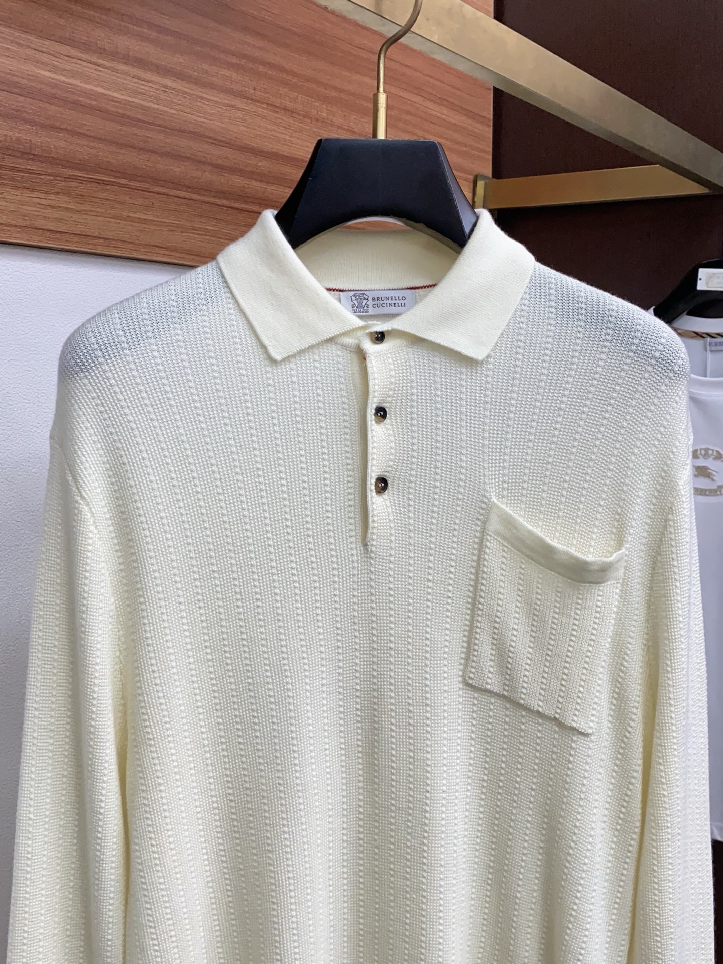 BC 老钱经典永驻绅士雅韵Polo衫毛衣，有线条勾勒提花工艺，在男士衣橱中，总有一些单品能够跨越季节与潮