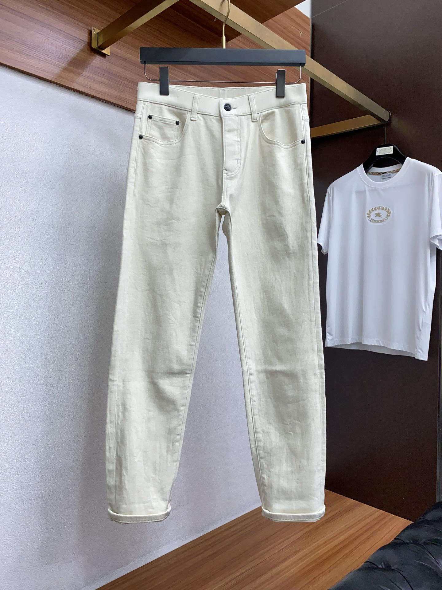 菲拉格慕 25新款 市场独家订制进口加厚拉绒丹宁牛仔面料 稀缺面料 超级舒服 工艺复杂四季款牛仔裤 针织