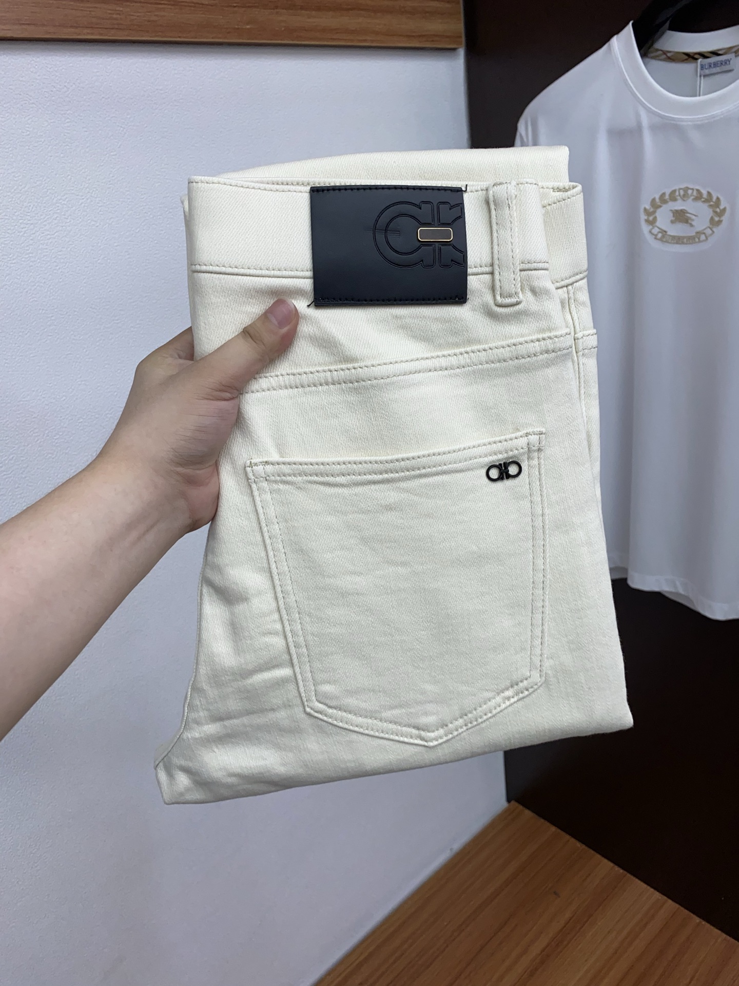 菲拉格慕 25新款 市场独家订制进口加厚拉绒丹宁牛仔面料 稀缺面料 超级舒服 工艺复杂四季款牛仔裤 针织