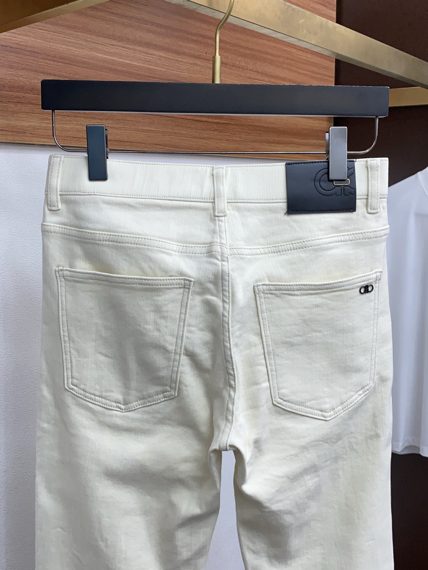 菲拉格慕 25新款 市场独家订制进口加厚拉绒丹宁牛仔面料 稀缺面料 超级舒服 工艺复杂四季款牛仔裤 针织