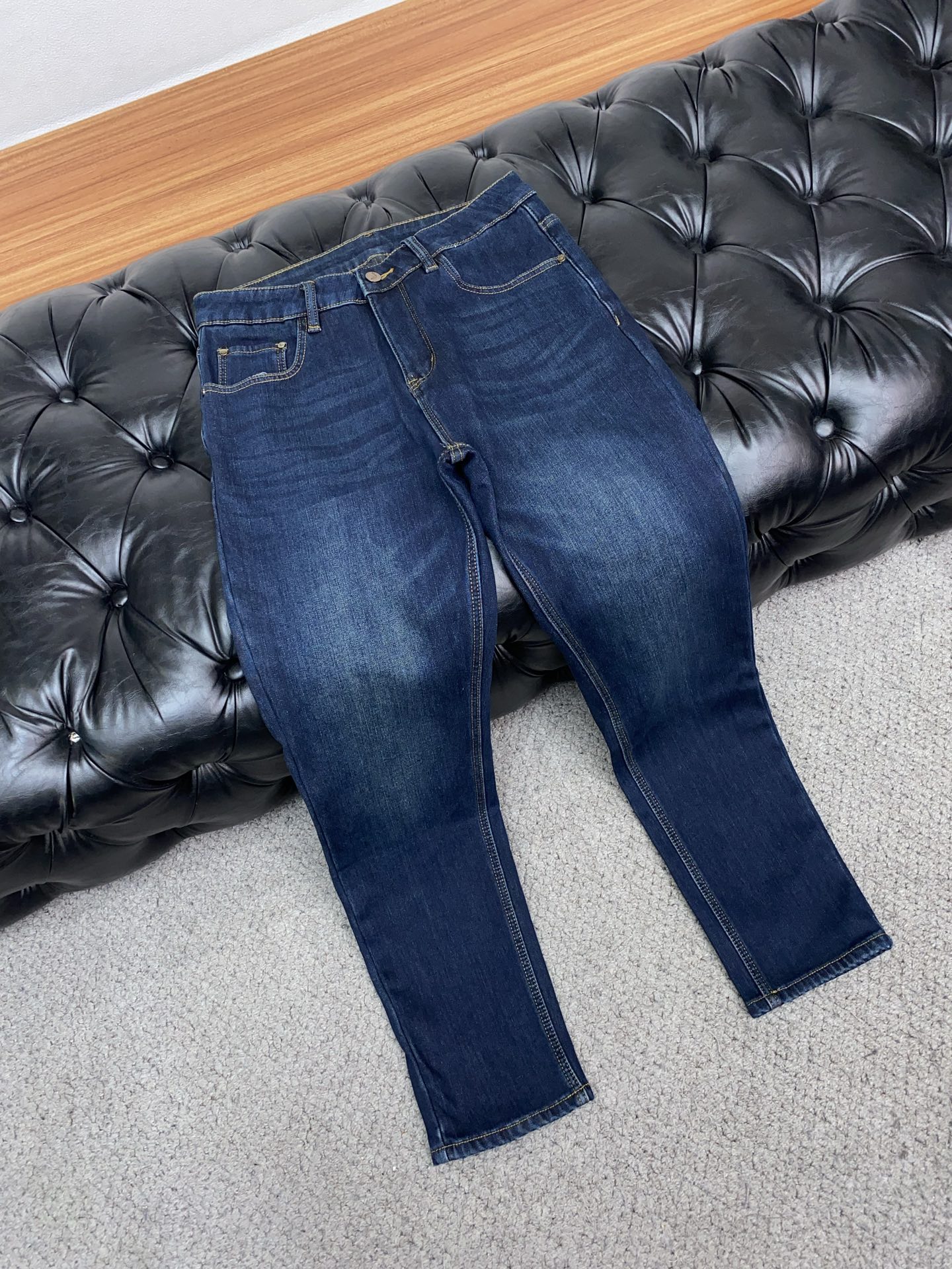 阿玛尼 25新款 市场独家订制 修身 进口加厚加绒丹宁牛仔面料 稀缺面料 超级舒服 工艺复杂四季款牛仔裤