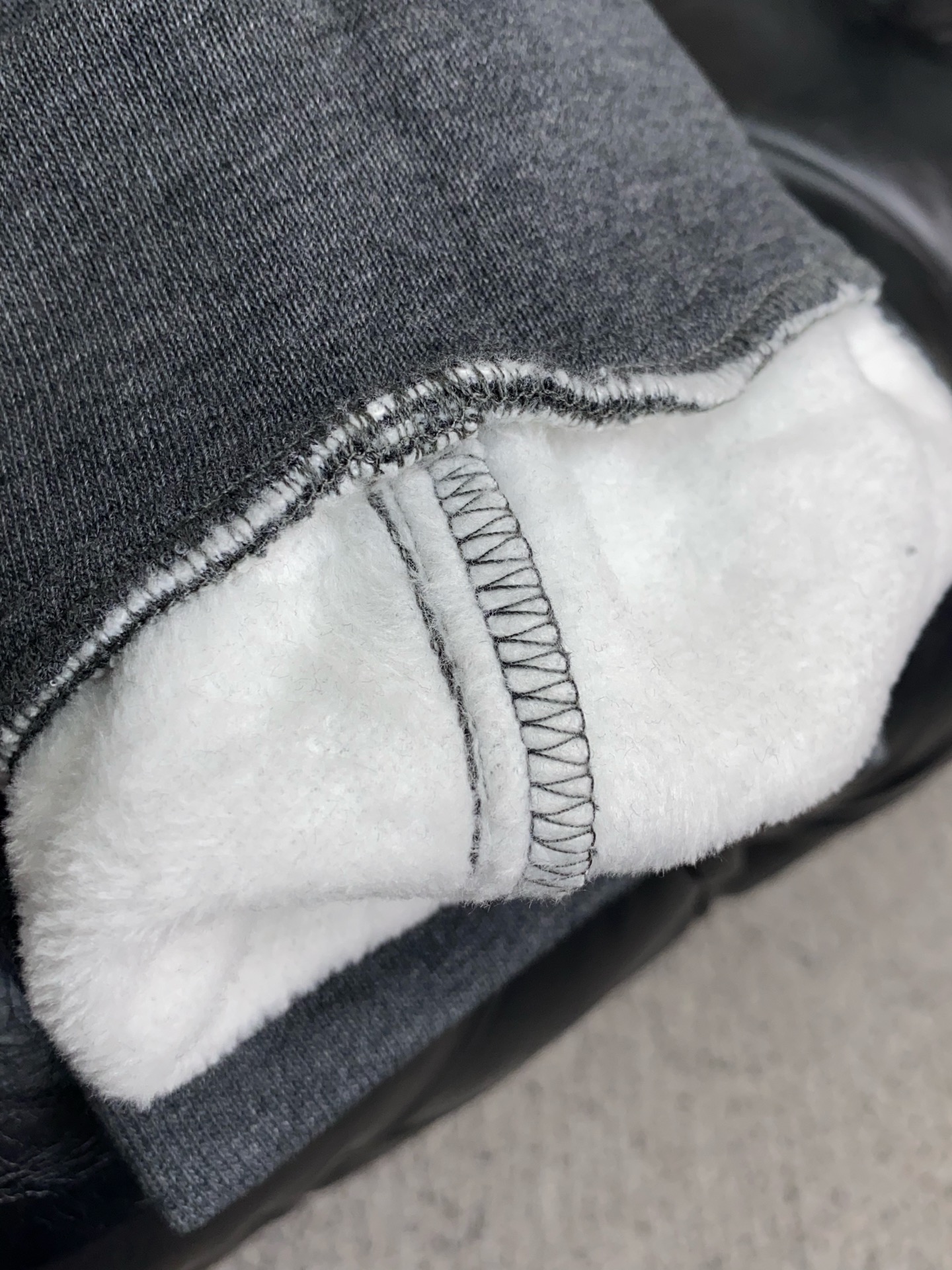 大鹅 2025SS早秋冬新品 加厚复合加绒面料男士商务运动休闲裤 每季必出的类型，无需质疑的热卖王牌单品