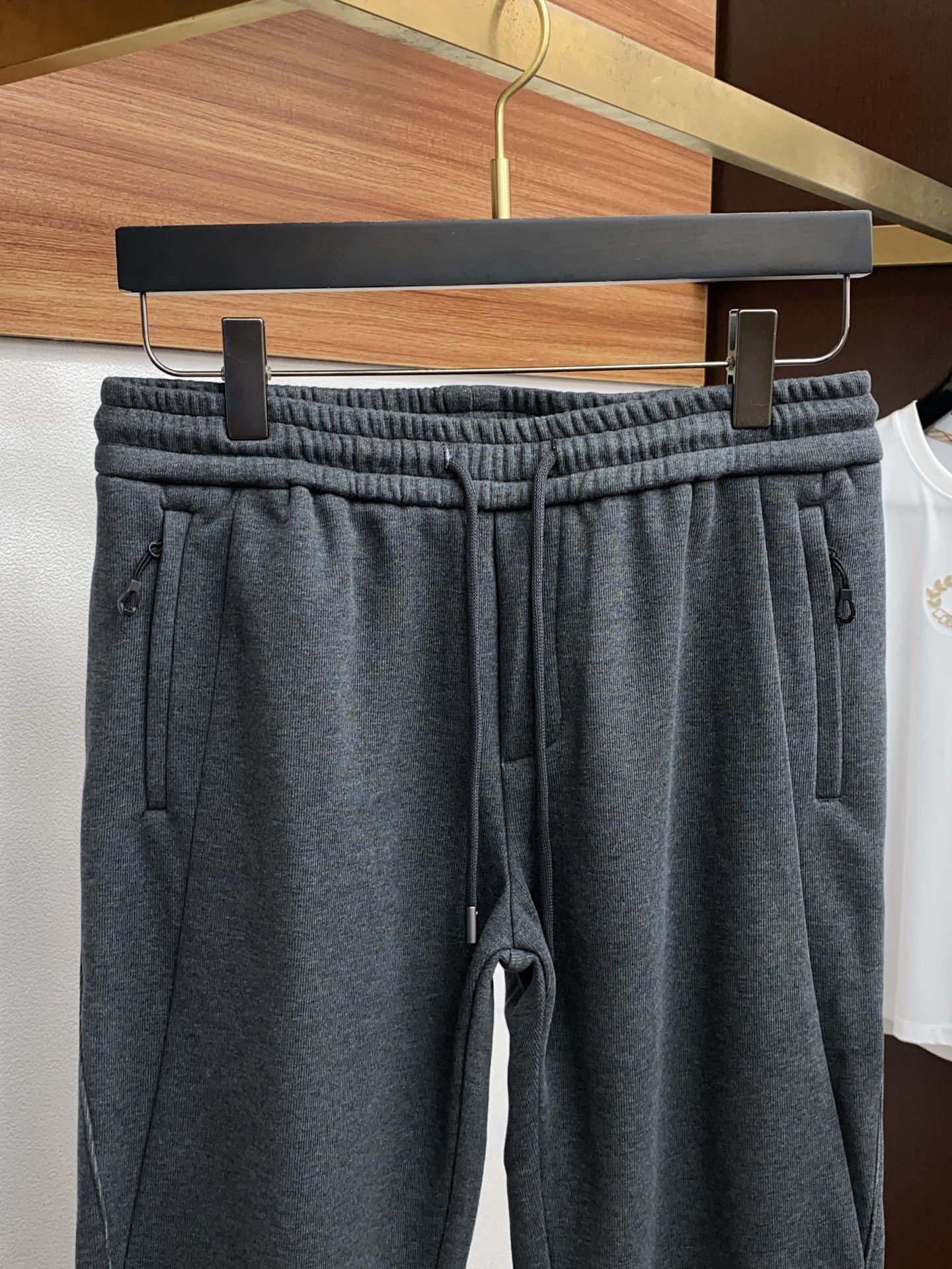 大鹅 2025SS早秋冬新品 加厚复合加绒面料男士商务运动休闲裤 每季必出的类型，无需质疑的热卖王牌单品