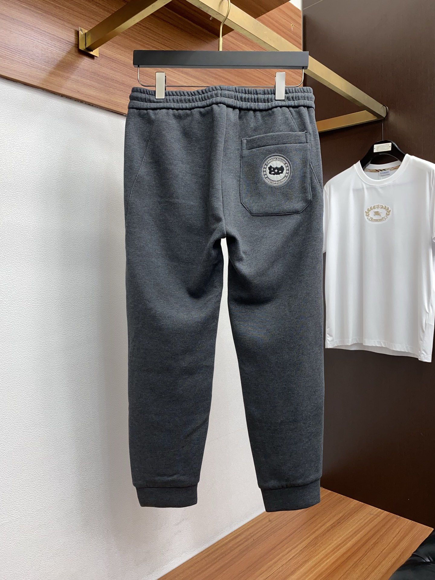 大鹅 2025SS早秋冬新品 加厚复合加绒面料男士商务运动休闲裤 每季必出的类型，无需质疑的热卖王牌单品