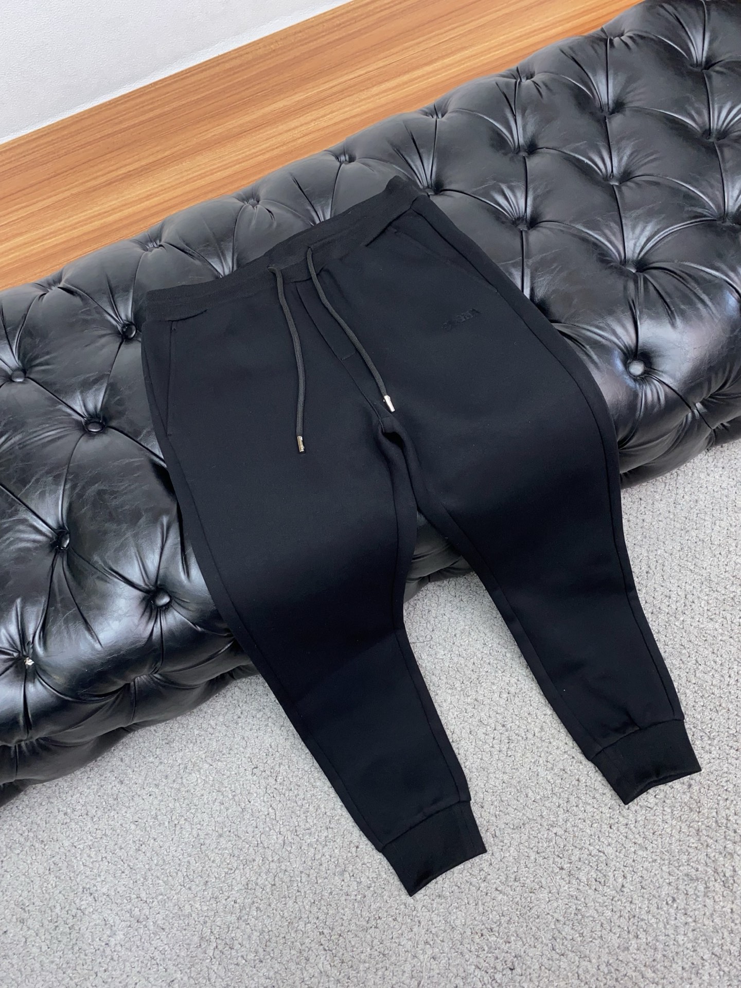 杰尼亚 男士运动休闲裤 手感软糯！非常百搭，弹力腰围,日常上班 户外运动都可以穿着，是时尚休闲与户外运动