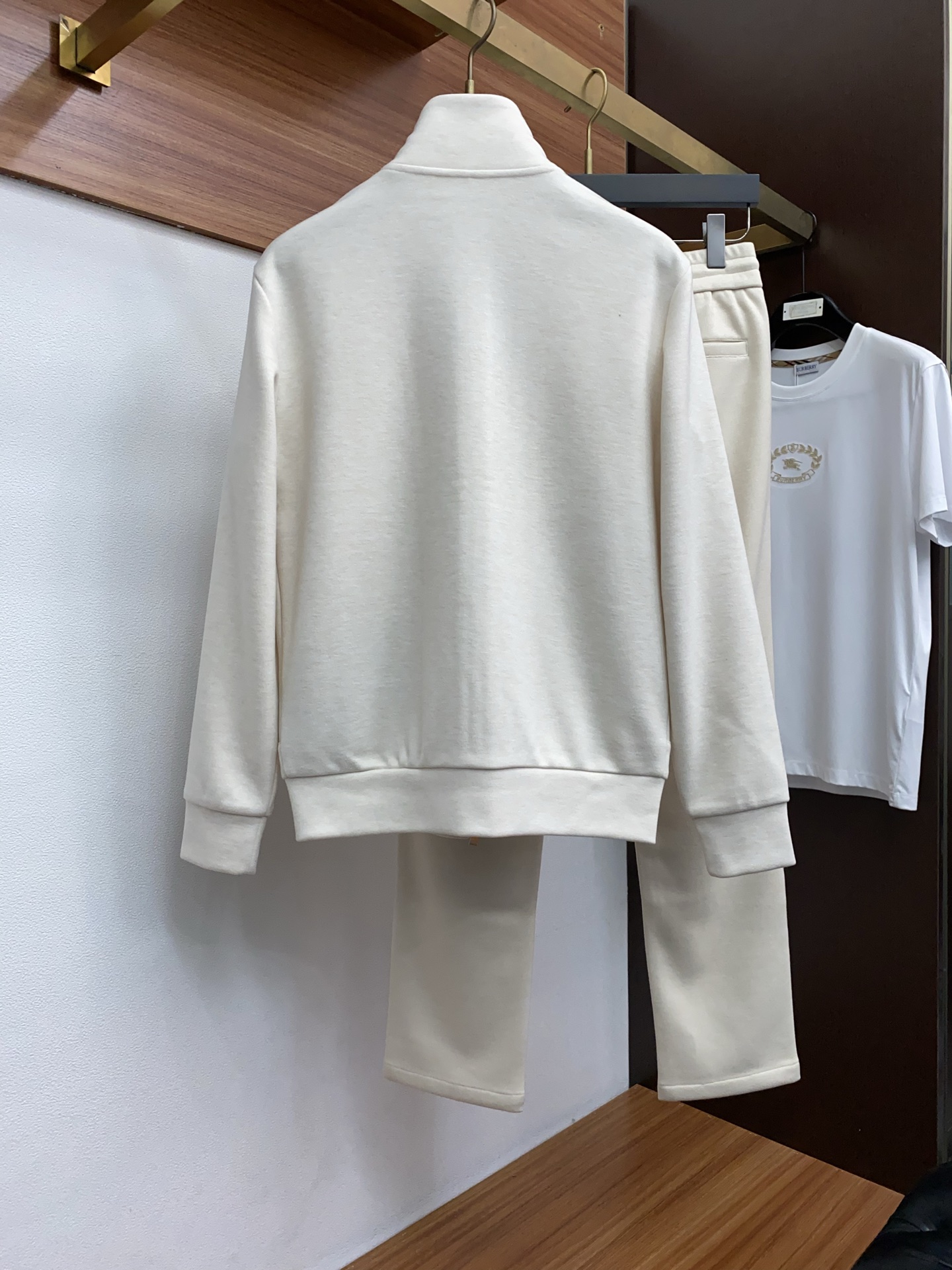 杰尼亚 男士休闲套装 时尚长袖拉链外套套装臻选高端弹力卫衣料面料，手感软糯！质感细腻，无痕防尘免烫立体有