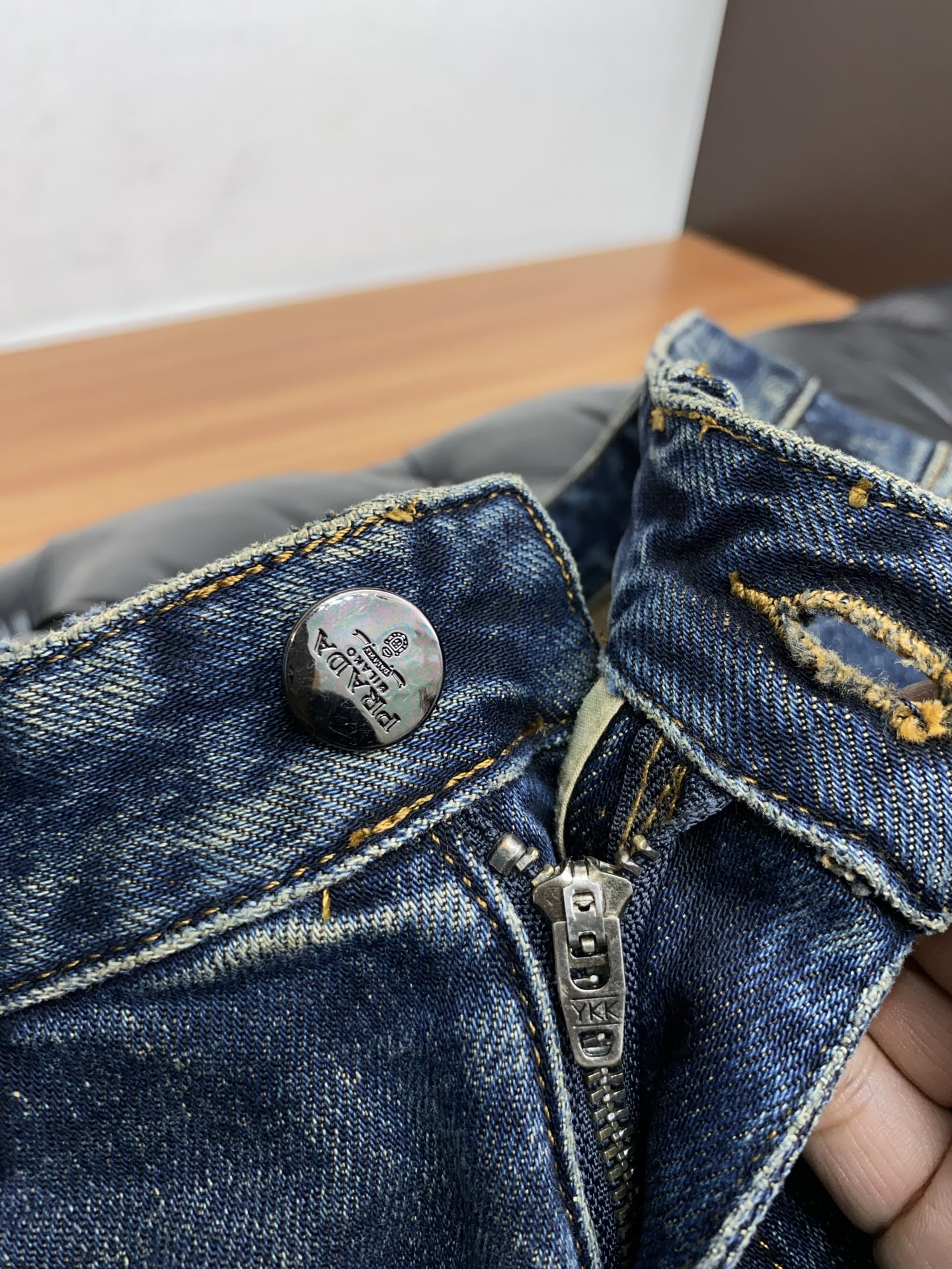 25新款 市场独家订制进口加厚拉绒丹宁牛仔面料 稀缺面料 超级舒服 工艺复杂四季款牛仔裤 针织牛从做旧 