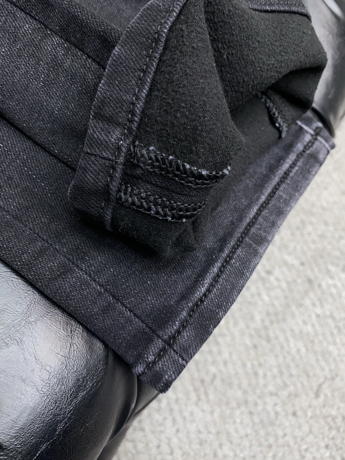 1v路易威登 25新款 市场独家订制进口加厚拉绒丹宁牛仔面料 稀缺面料 超级舒服 工艺复杂四季款牛仔裤 