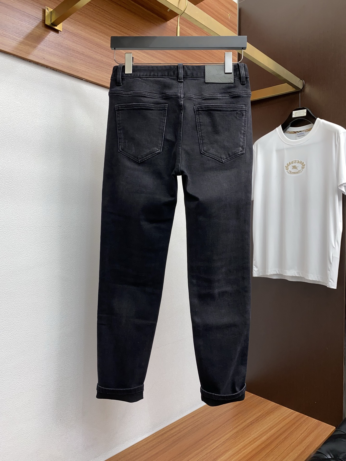 1v路易威登 25新款 市场独家订制进口加厚拉绒丹宁牛仔面料 稀缺面料 超级舒服 工艺复杂四季款牛仔裤 