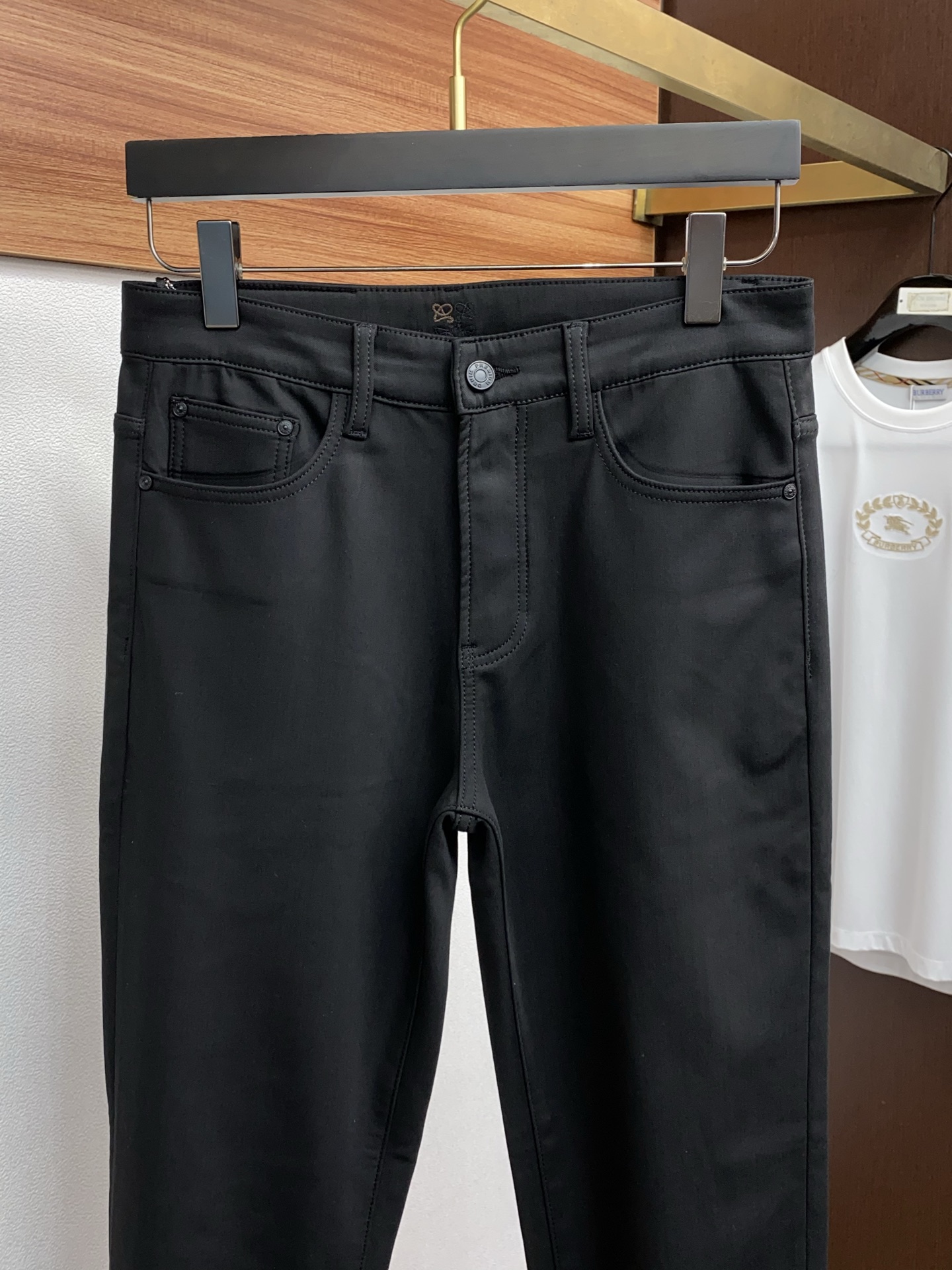 罗意威 2025SS秋冬 新品 男士加厚加绒牛仔裤纯血统品 每季必出的类型，松紧腰围上身极为舒适 无需质