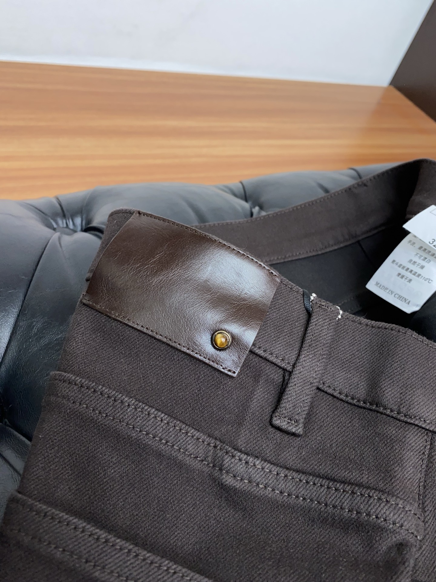 迪奥 2025SS秋冬 新品 原单男士直筒牛仔裤纯 原版咖色 松紧腰围上身极为舒适 无需质疑的热卖王牌单