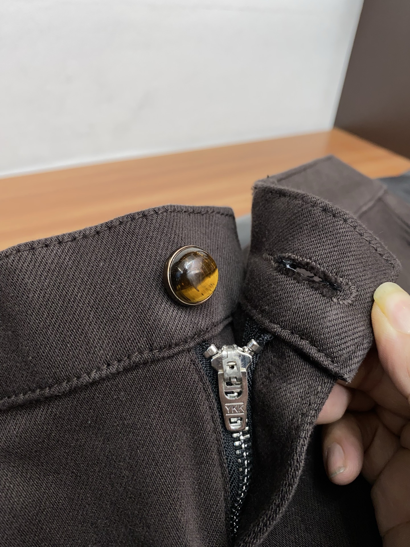 迪奥 2025SS秋冬 新品 原单男士直筒牛仔裤纯 原版咖色 松紧腰围上身极为舒适 无需质疑的热卖王牌单