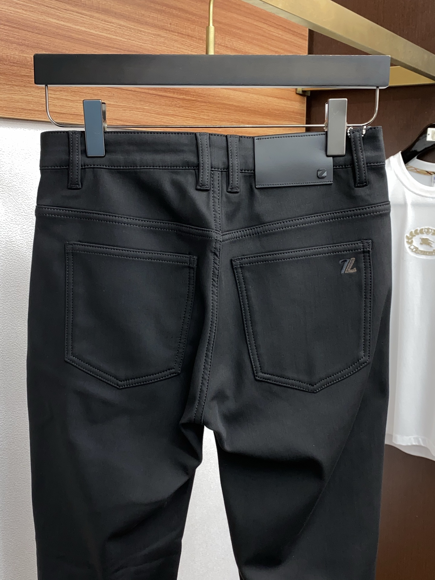 杰尼亚2025SS秋冬 新品 原单男士超绒加绒加厚牛仔裤纯血统品 每季必出的类型，松紧腰围上身极为舒适 