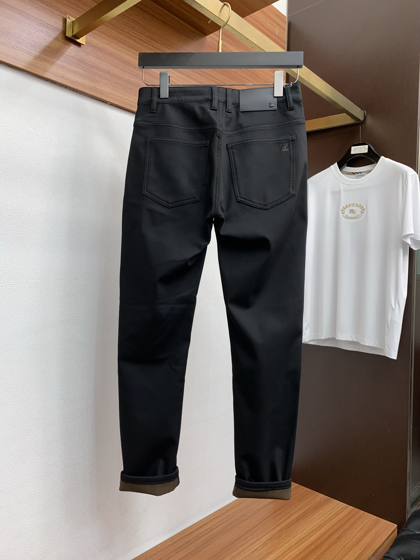 杰尼亚2025SS秋冬 新品 原单男士超绒加绒加厚牛仔裤纯血统品 每季必出的类型，松紧腰围上身极为舒适 