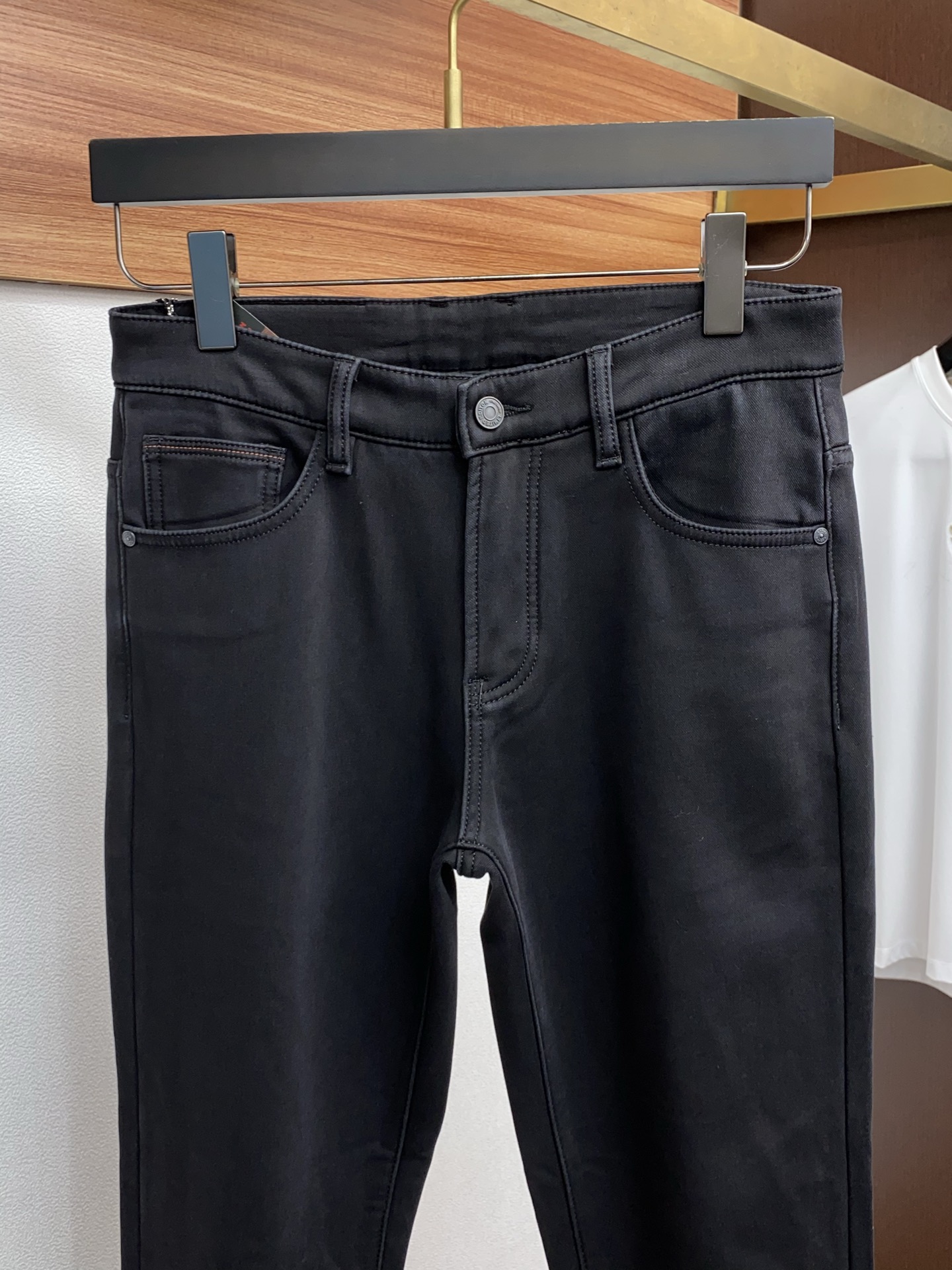 杰尼亚 2025SS秋冬 新品 原单男士超柔加厚加绒牛仔裤纯血统品 每季必出的类型，松紧腰围上身极为舒适