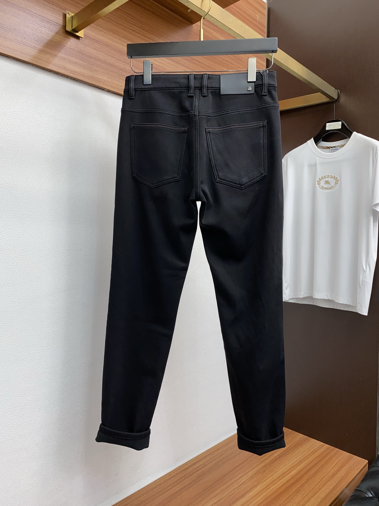 杰尼亚 2025SS秋冬 新品 原单男士超柔加厚加绒牛仔裤纯血统品 每季必出的类型，松紧腰围上身极为舒适