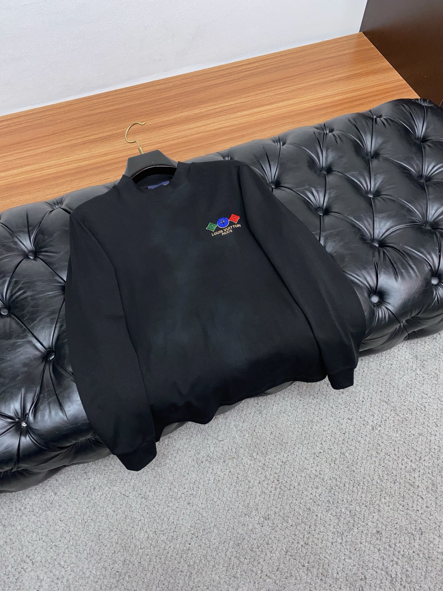 1v路易威登 2025秋冬新品，男士基础款圆领长袖T恤打底衫！贸易公司渠道稀出，同步GW发售，选用客供进