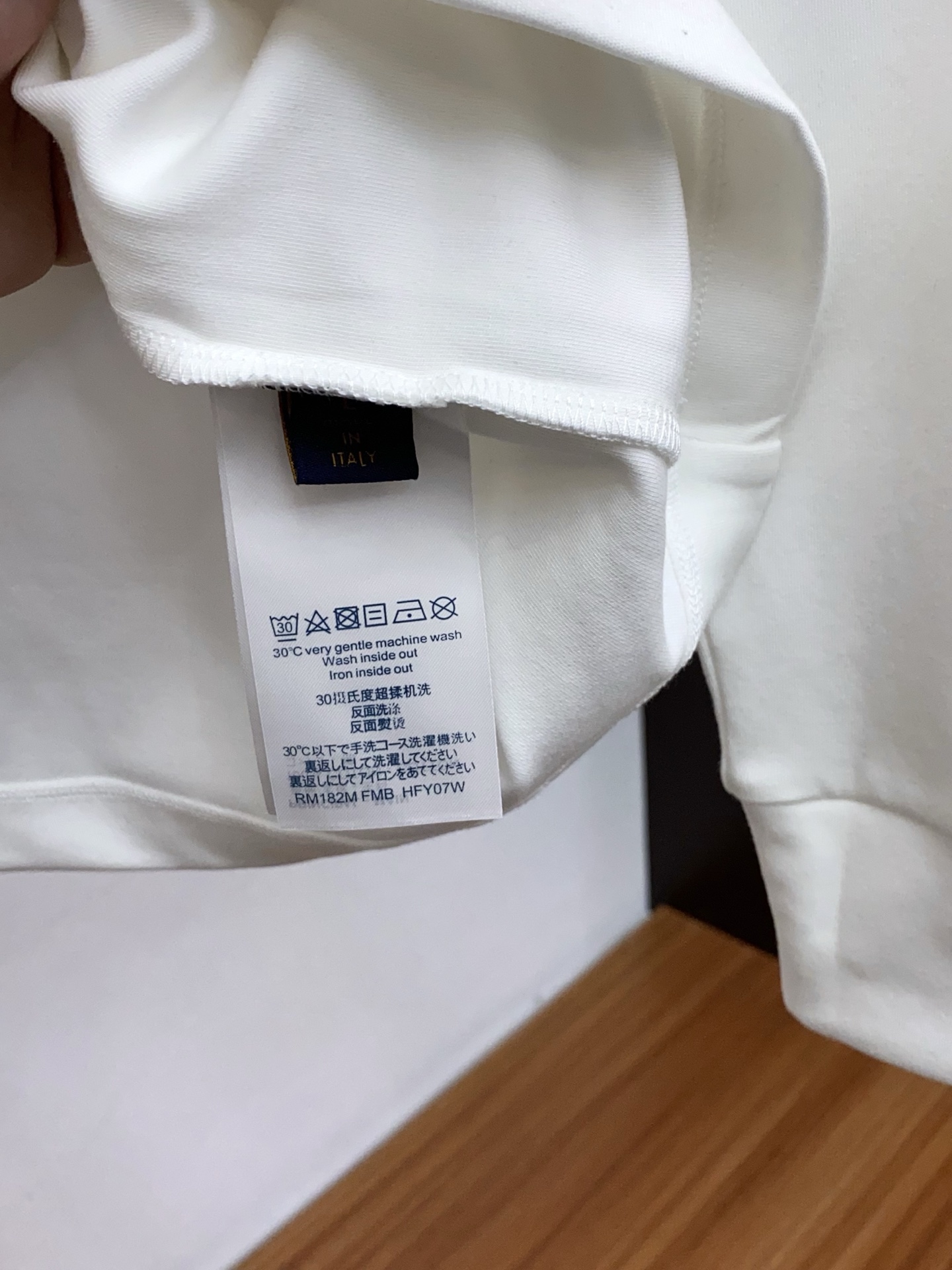 1v路易威登 2025秋冬新品，男士基础款圆领长袖T恤打底衫！贸易公司渠道稀出，同步GW发售，选用客供进