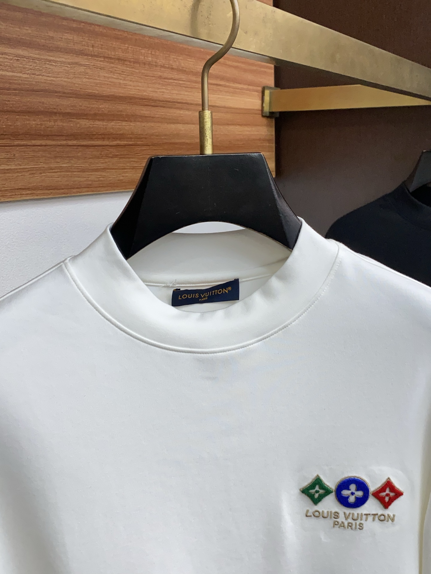 1v路易威登 2025秋冬新品，男士基础款圆领长袖T恤打底衫！贸易公司渠道稀出，同步GW发售，选用客供进