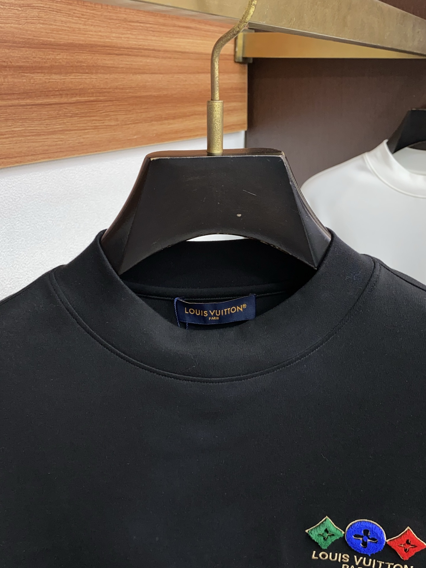 1v路易威登 2025秋冬新品，男士基础款圆领长袖T恤打底衫！贸易公司渠道稀出，同步GW发售，选用客供进