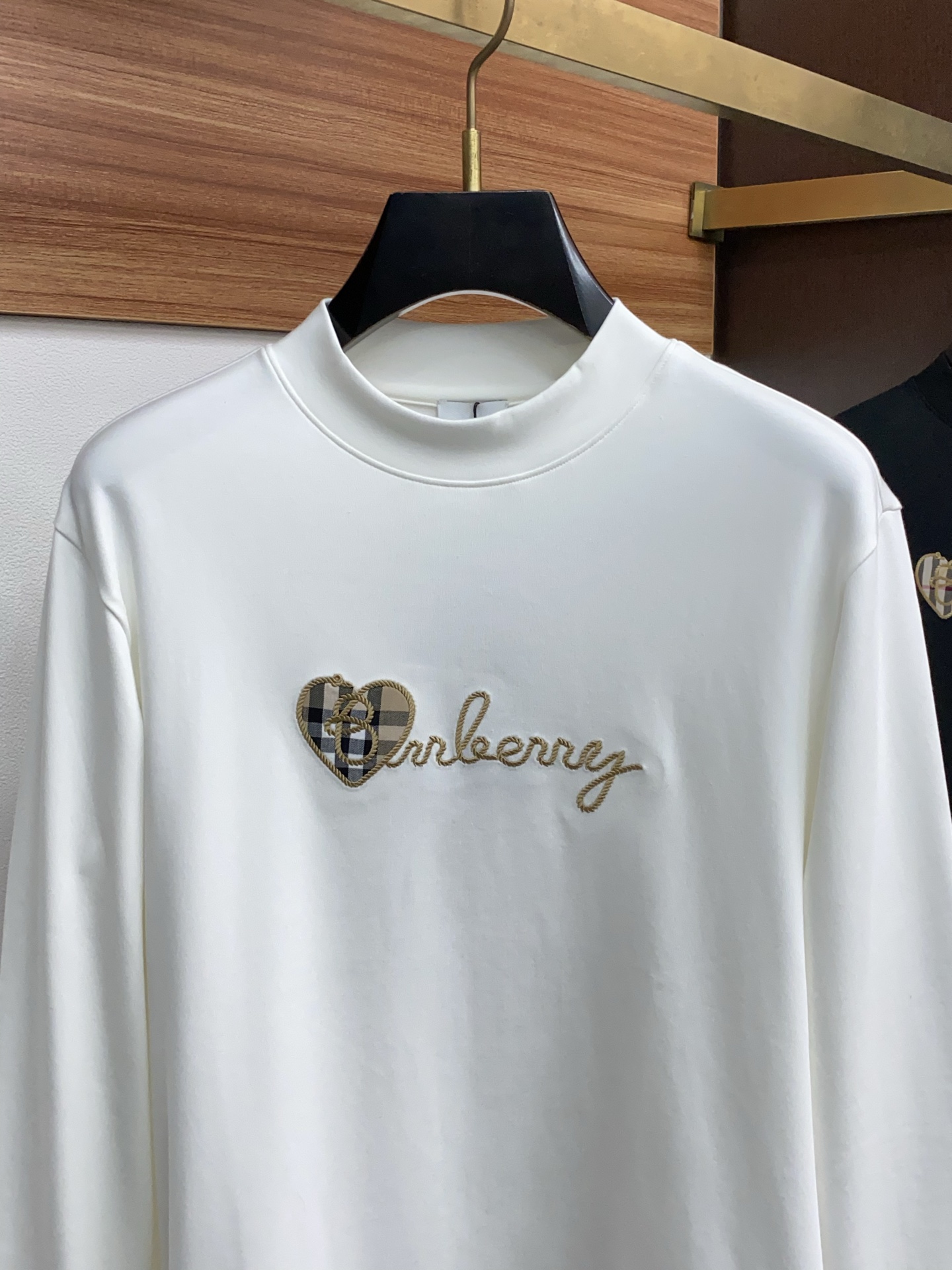 巴宝莉 2025秋冬新品，男士基础款圆领长袖T恤打底衫！贸易公司渠道稀出，同步GW发售，选用客供进口26