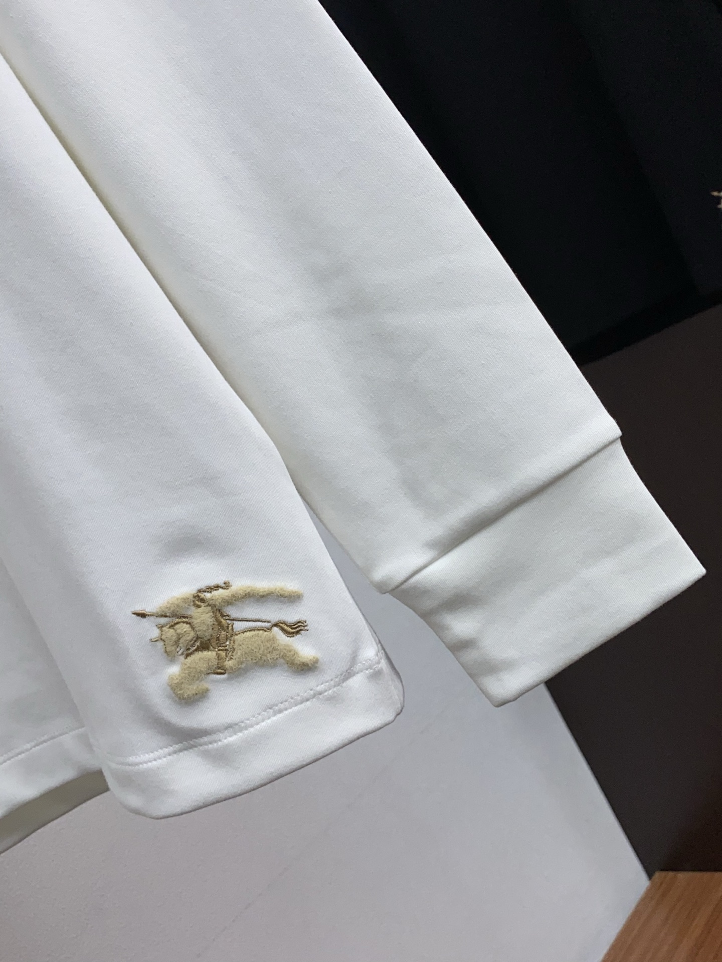 巴宝莉 2025秋冬新品，男士基础款圆领长袖T恤打底衫！贸易公司渠道稀出，同步GW发售，选用客供进口26