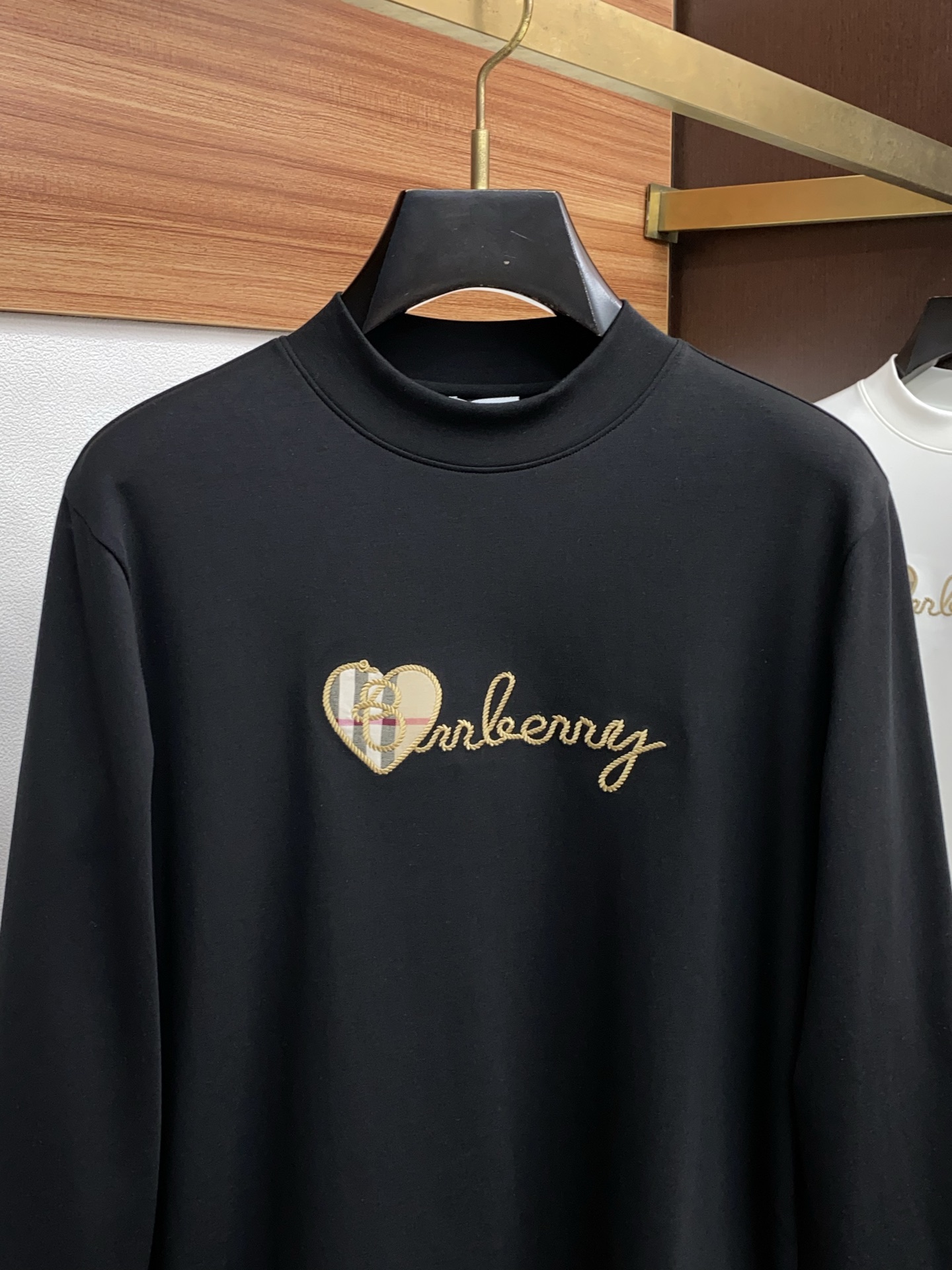 巴宝莉 2025秋冬新品，男士基础款圆领长袖T恤打底衫！贸易公司渠道稀出，同步GW发售，选用客供进口26