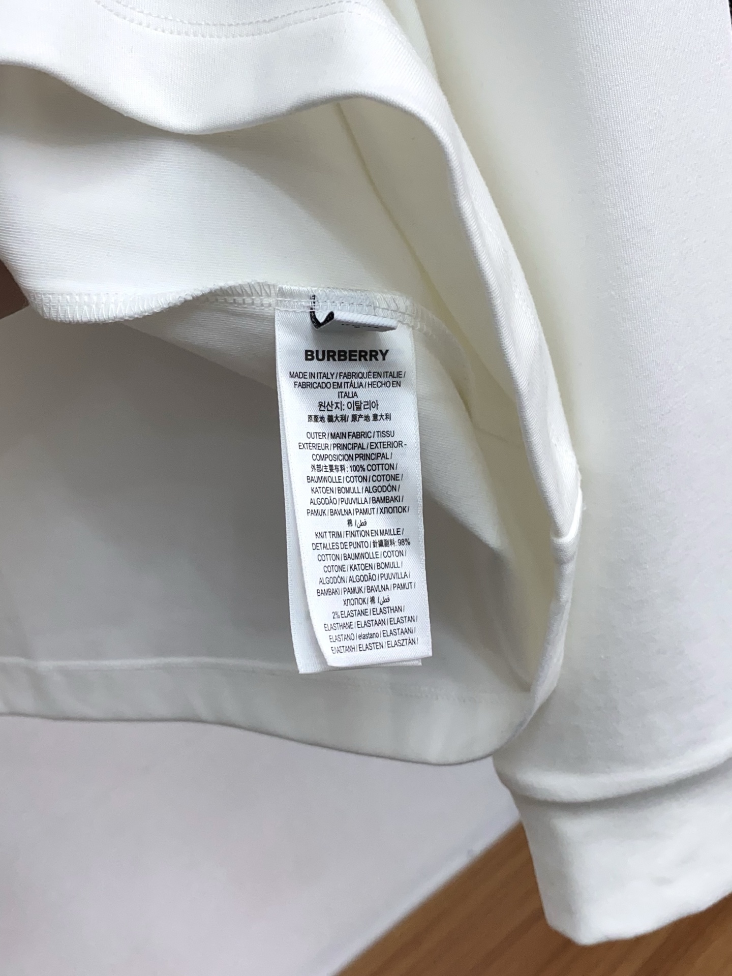 巴宝莉 2025秋冬新品，男士基础款圆领长袖T恤打底衫！贸易公司渠道稀出，同步GW发售，选用客供进口26