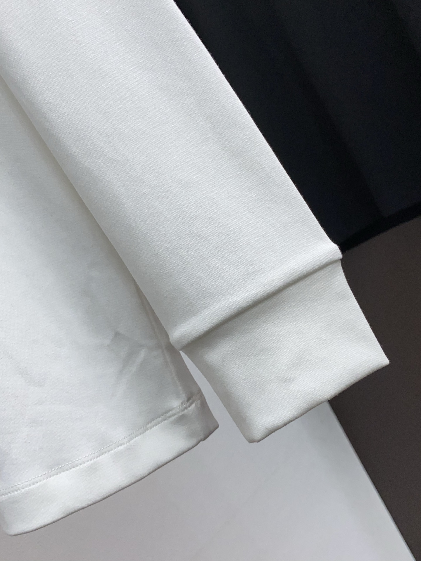 巴宝莉 2025秋冬新品，男士基础款圆领长袖T恤打底衫！贸易公司渠道稀出，同步GW发售，选用客供进口26