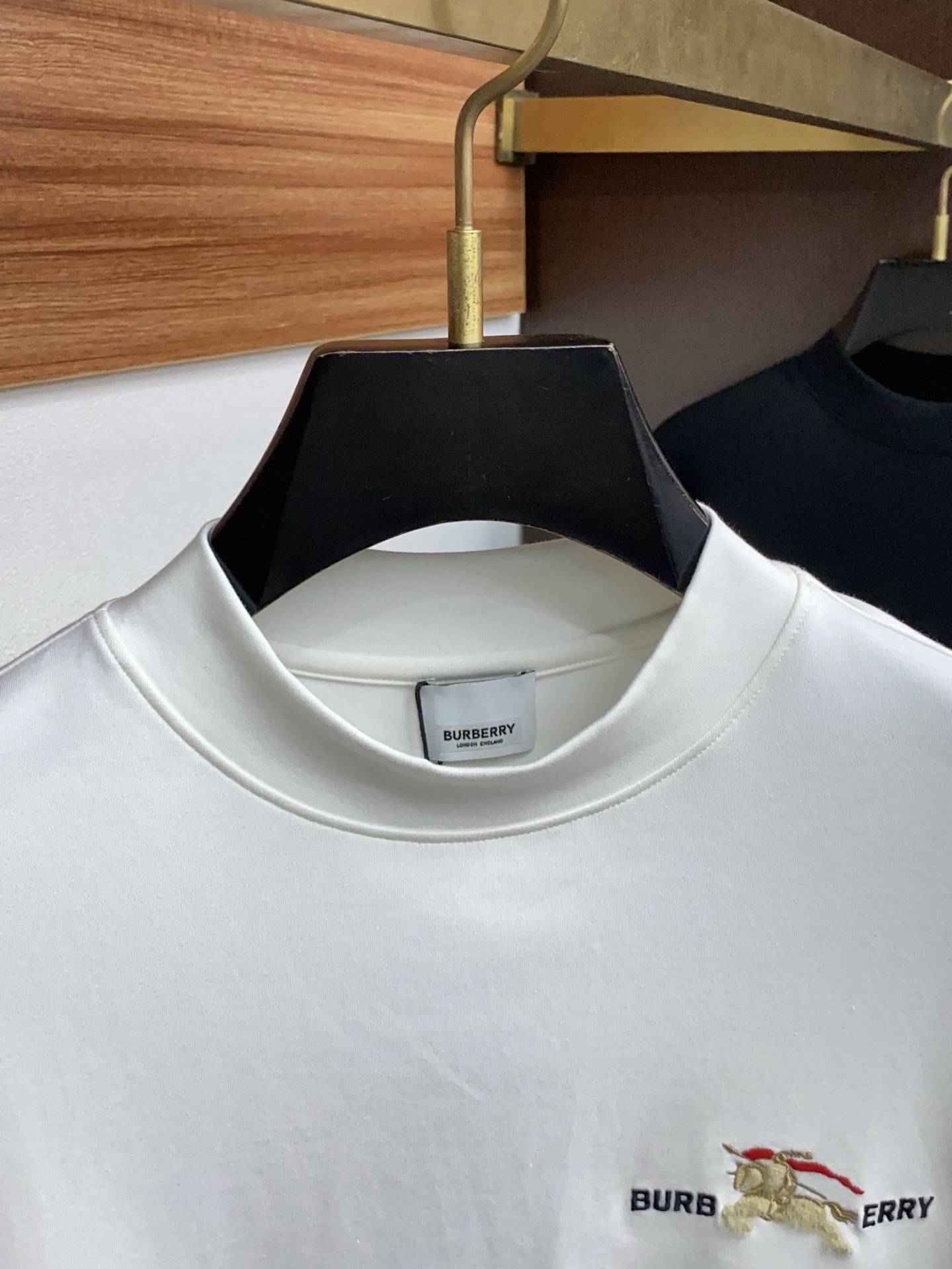 巴宝莉 2025秋冬新品，男士基础款圆领长袖T恤打底衫！贸易公司渠道稀出，同步GW发售，选用客供进口26