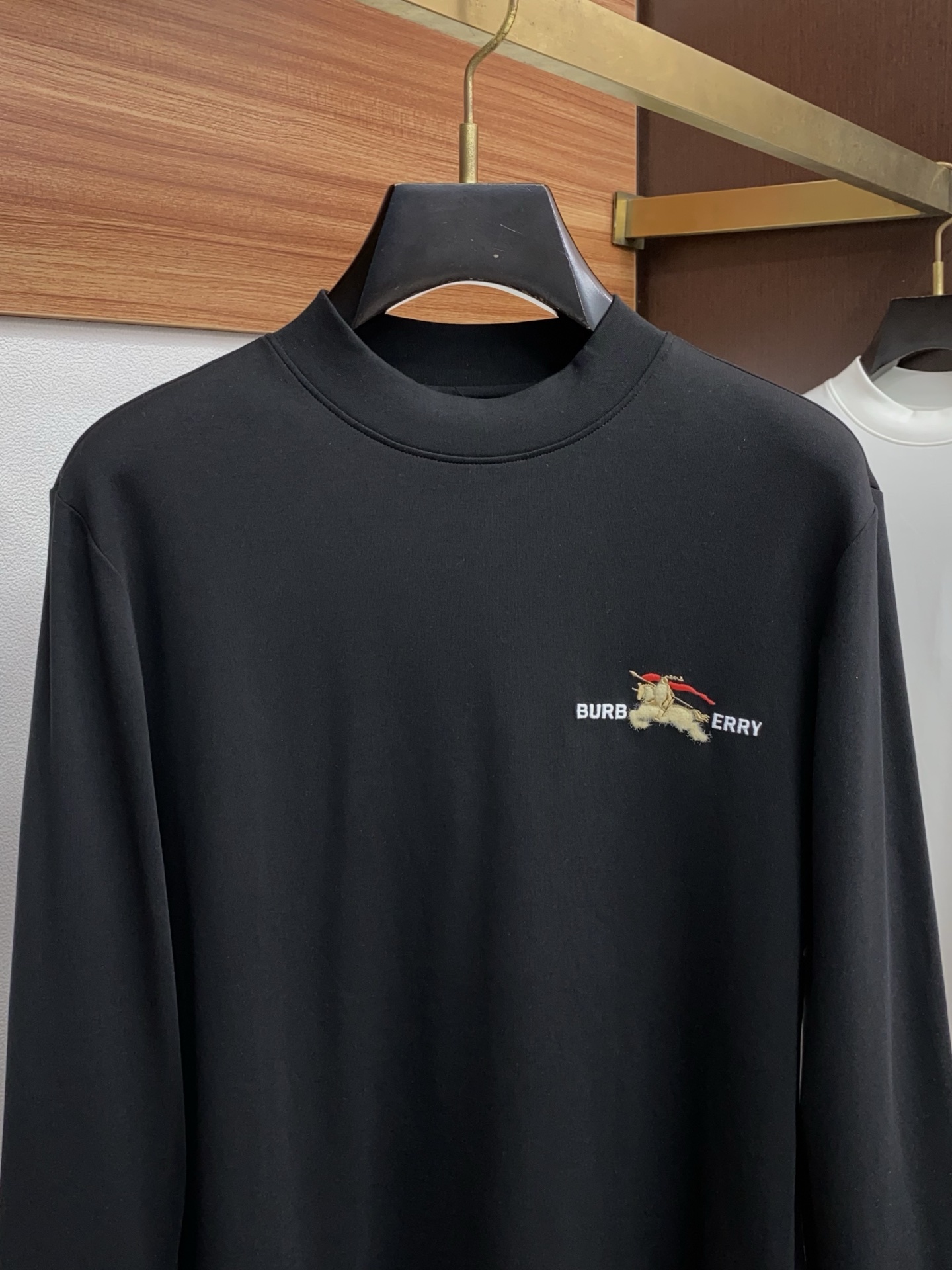 巴宝莉 2025秋冬新品，男士基础款圆领长袖T恤打底衫！贸易公司渠道稀出，同步GW发售，选用客供进口26