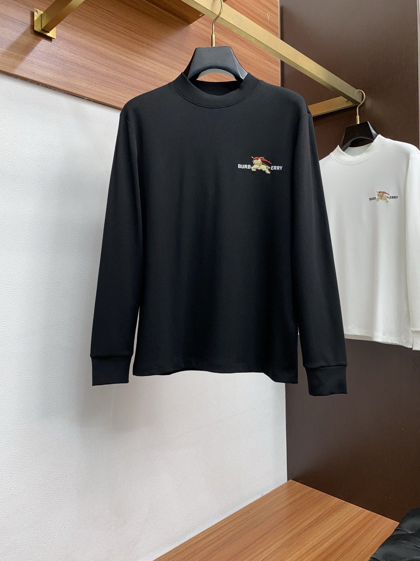 巴宝莉 2025秋冬新品，男士基础款圆领长袖T恤打底衫！贸易公司渠道稀出，同步GW发售，选用客供进口26