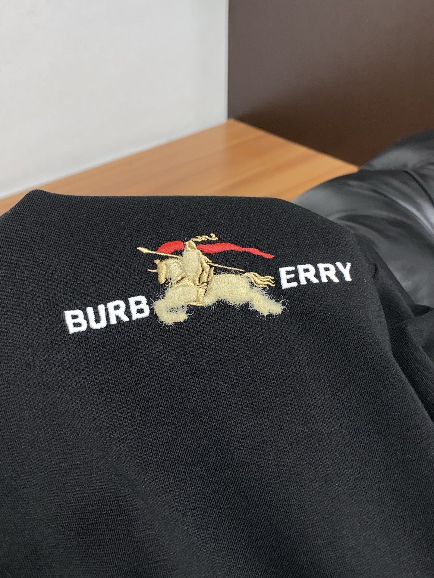 巴宝莉 2025秋冬新品，男士基础款圆领长袖T恤打底衫！贸易公司渠道稀出，同步GW发售，选用客供进口26